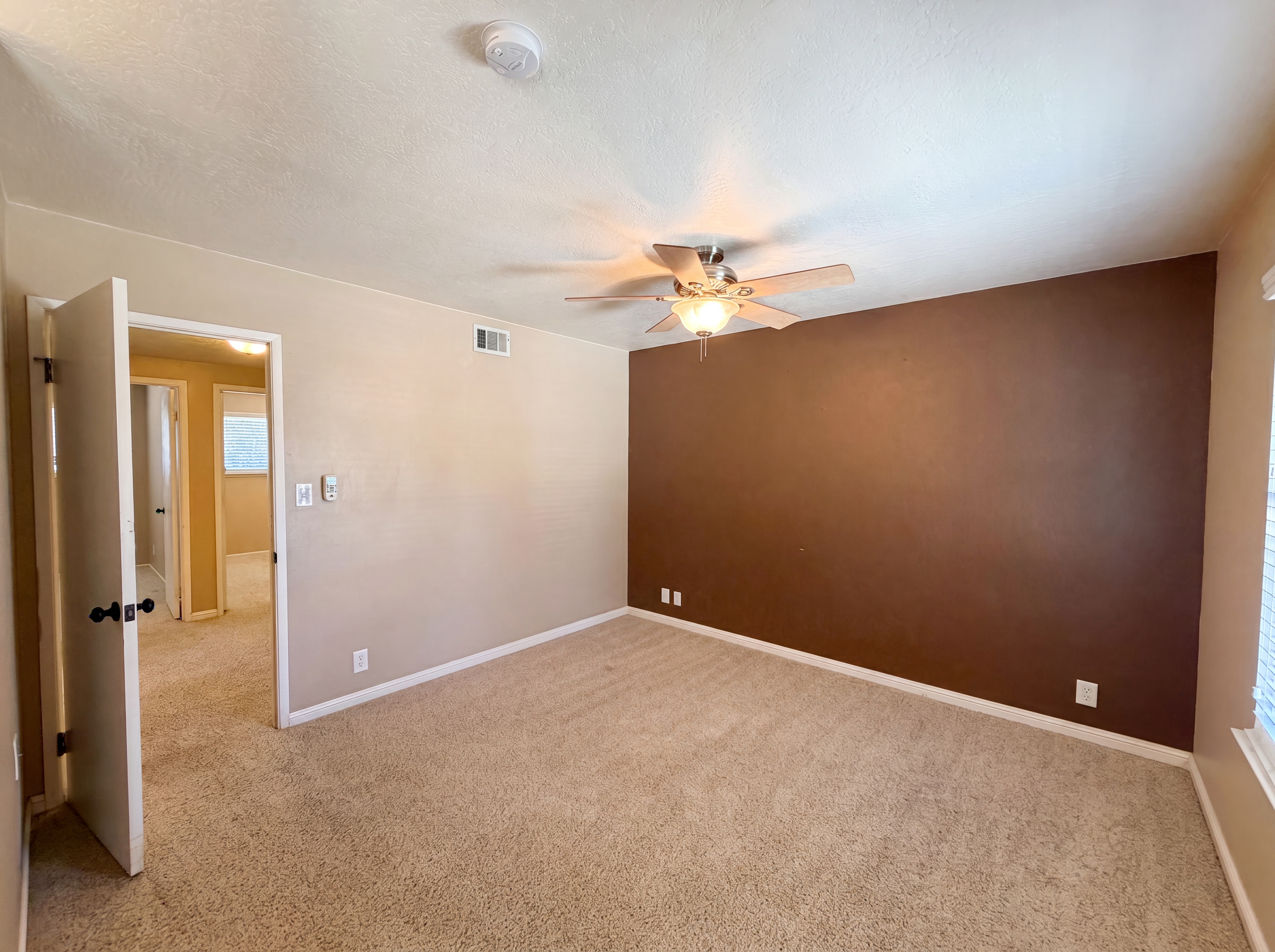 Photo 4 of 38 of 4828 Rockland Way, Fair Oaks, CA