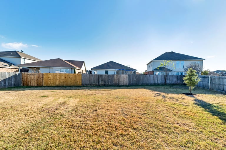 Photo 29 of 31 - 9625 Brenden Dr, Fort Worth, TX 76108