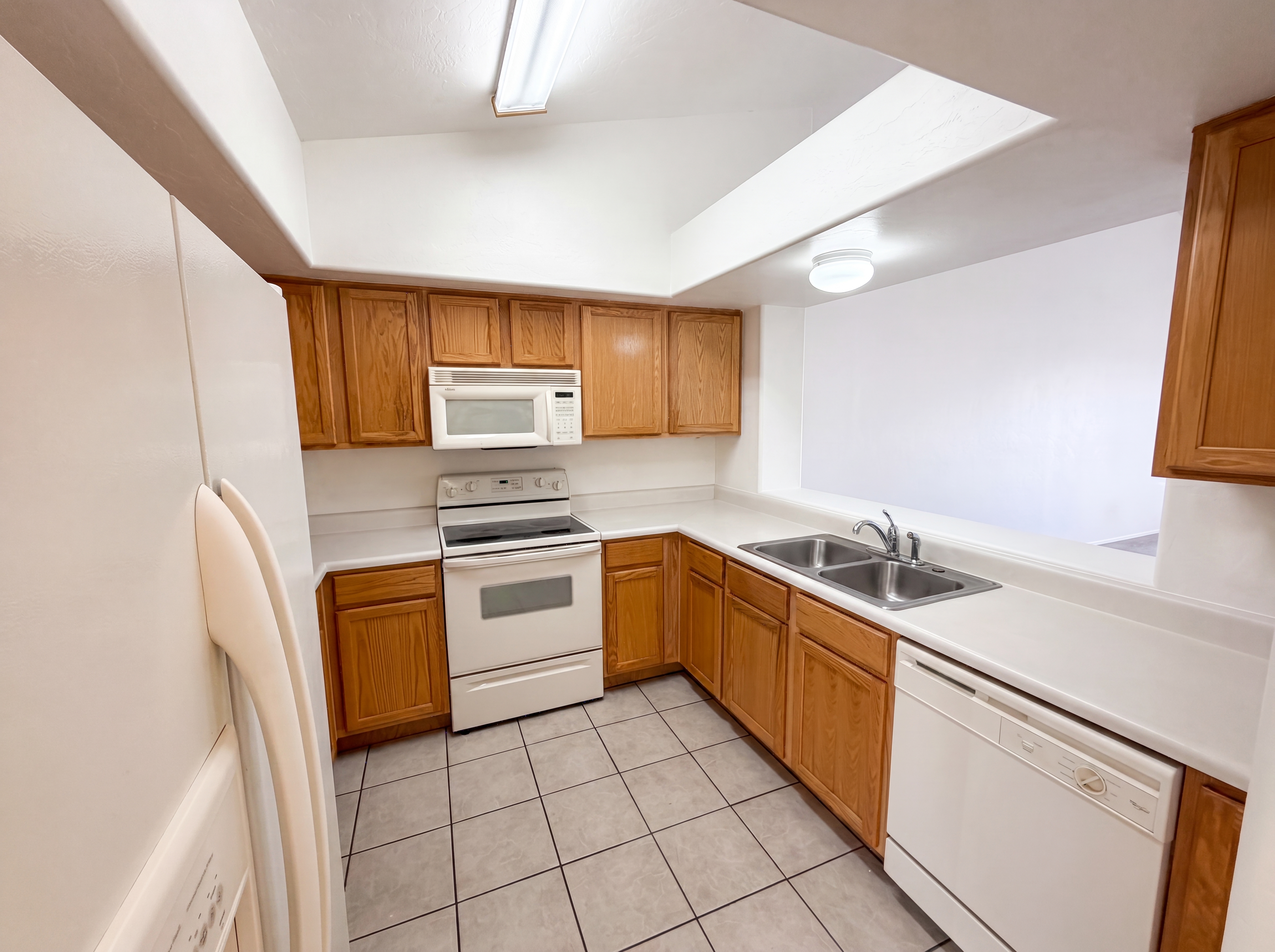 Photo 2 of 18 of 7855 E Roget Dr, Tucson, AZ