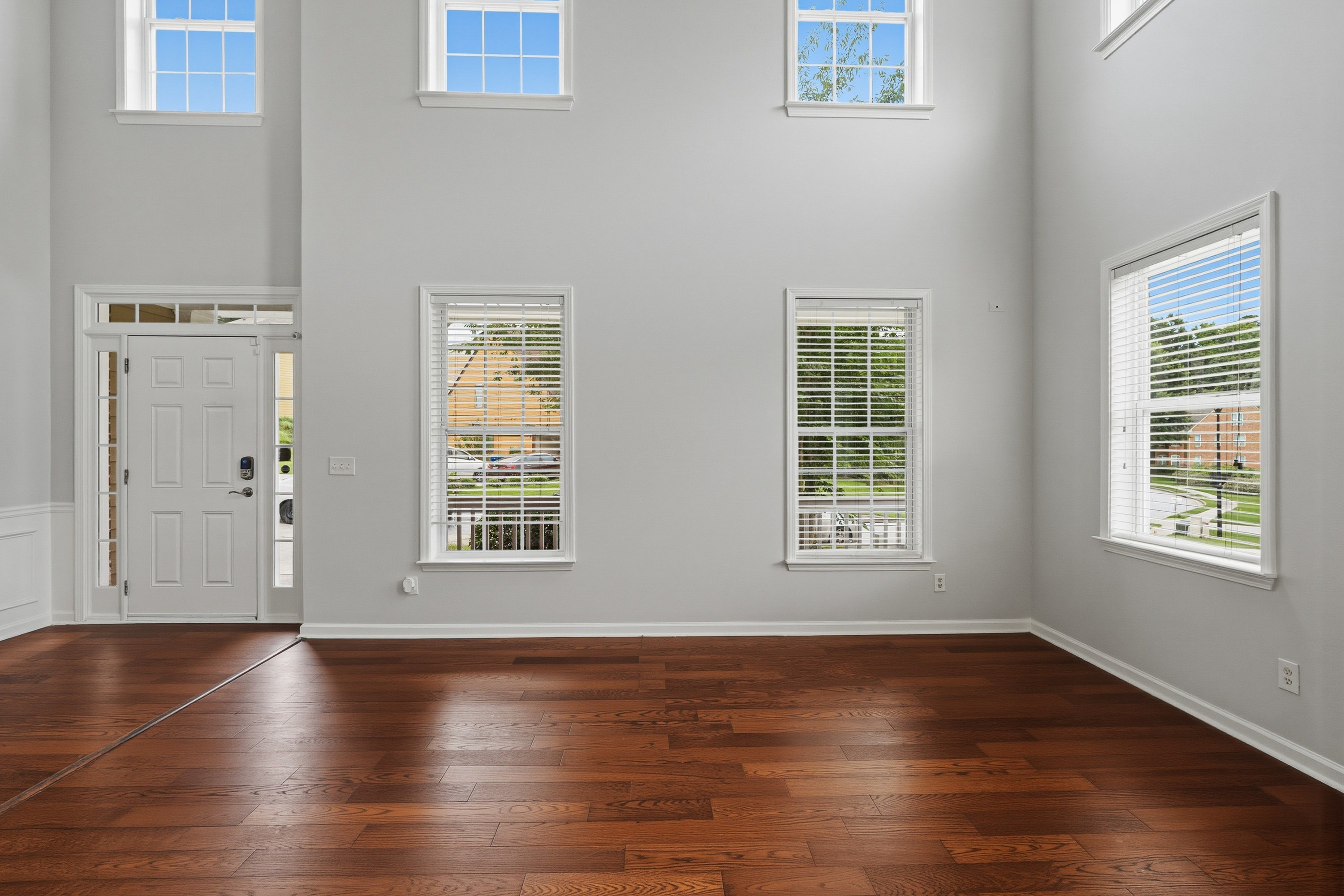 Photo 7 of 64 of 7295 Madison Cir, Union City, GA