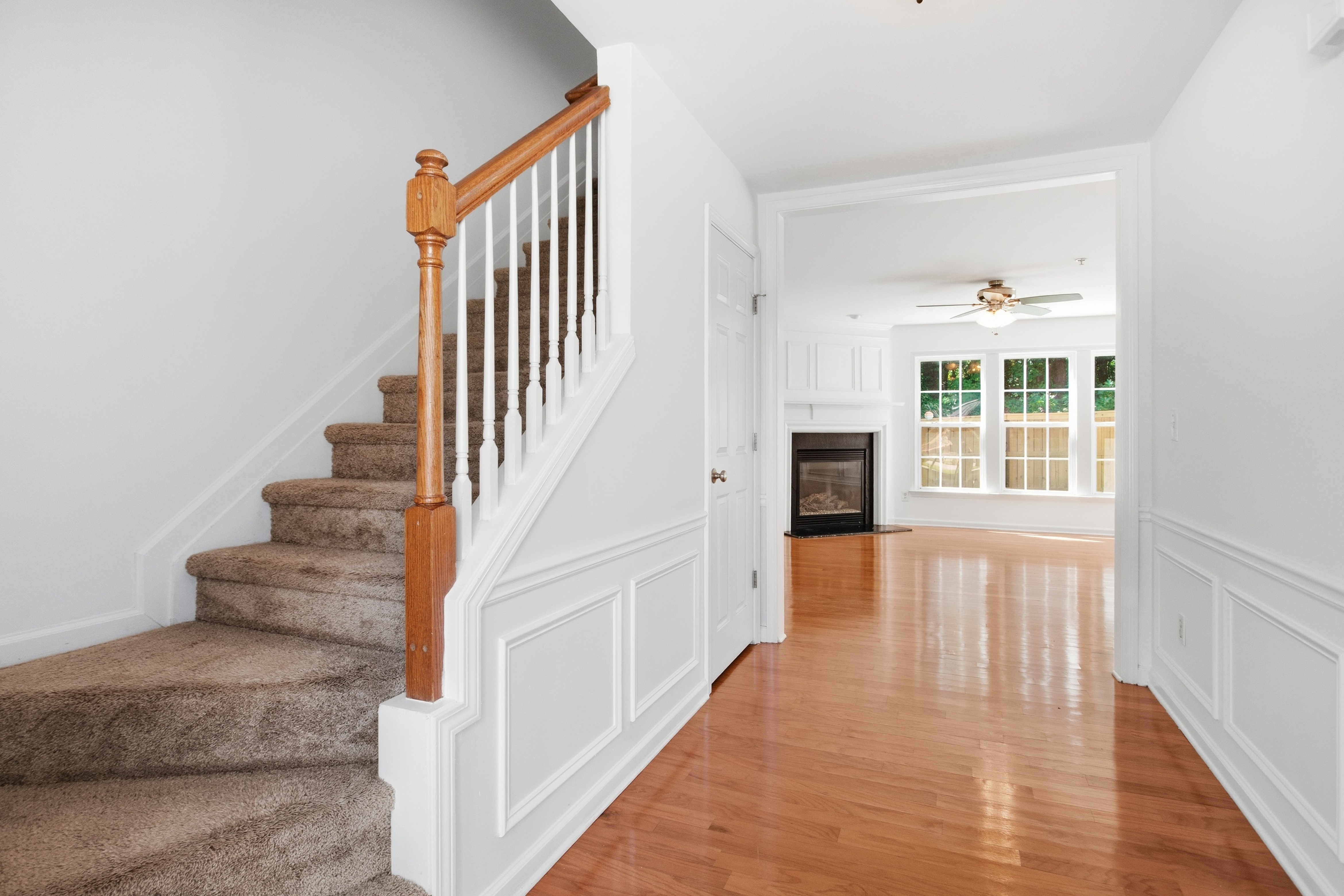 Photo 8 of 29 of 313 Balaban Cir, Woodstock, GA