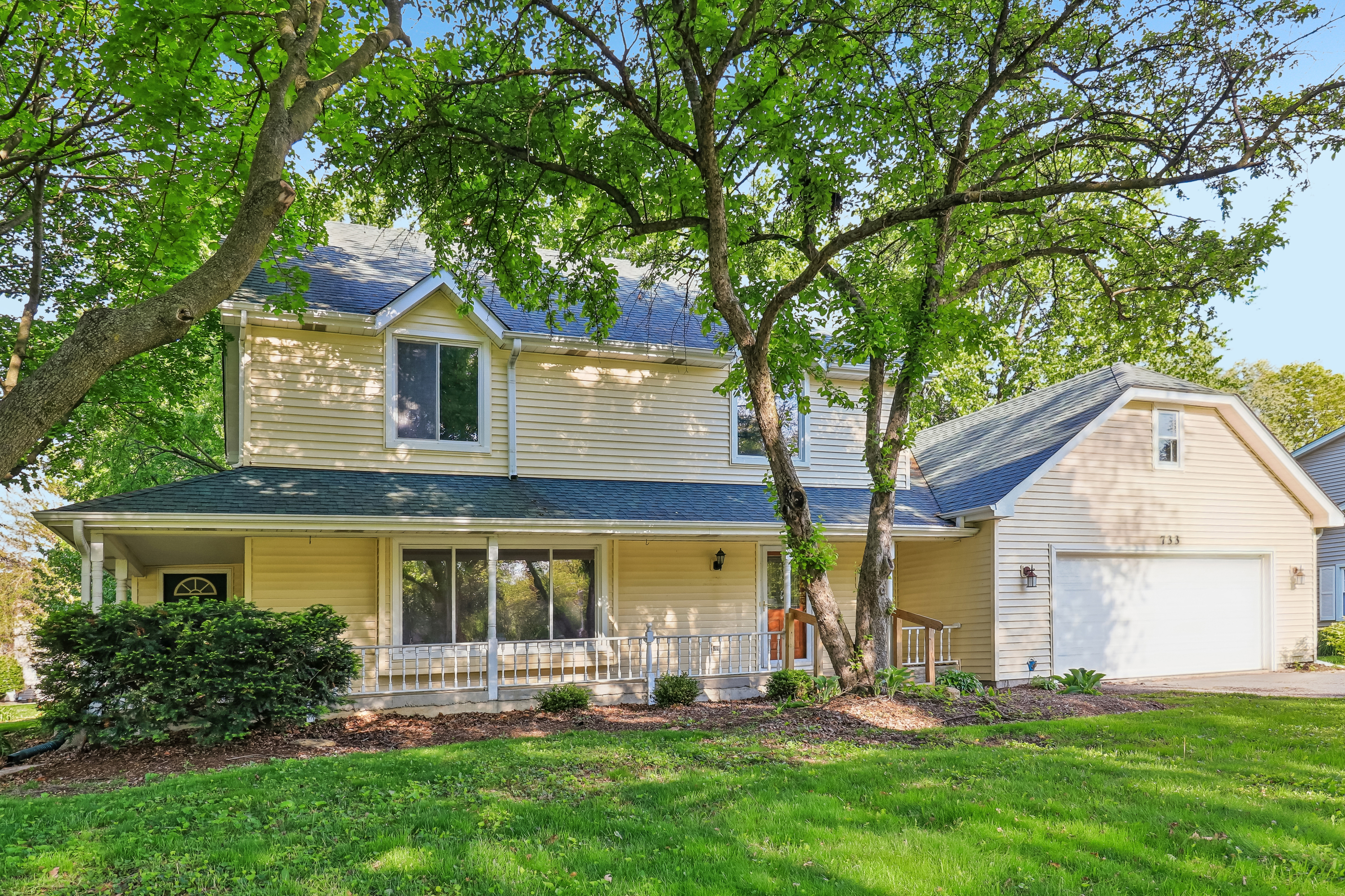 Photo 30 of 41 of 733 Buttonwood Cir, Naperville, IL