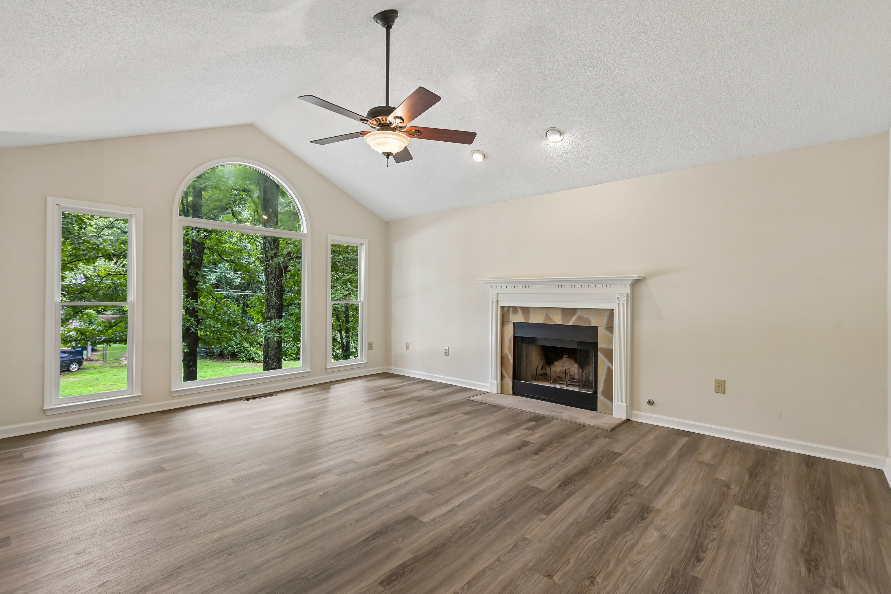 Photo 18 of 44 of 18 Misty Ridge Pl, Hiram, GA