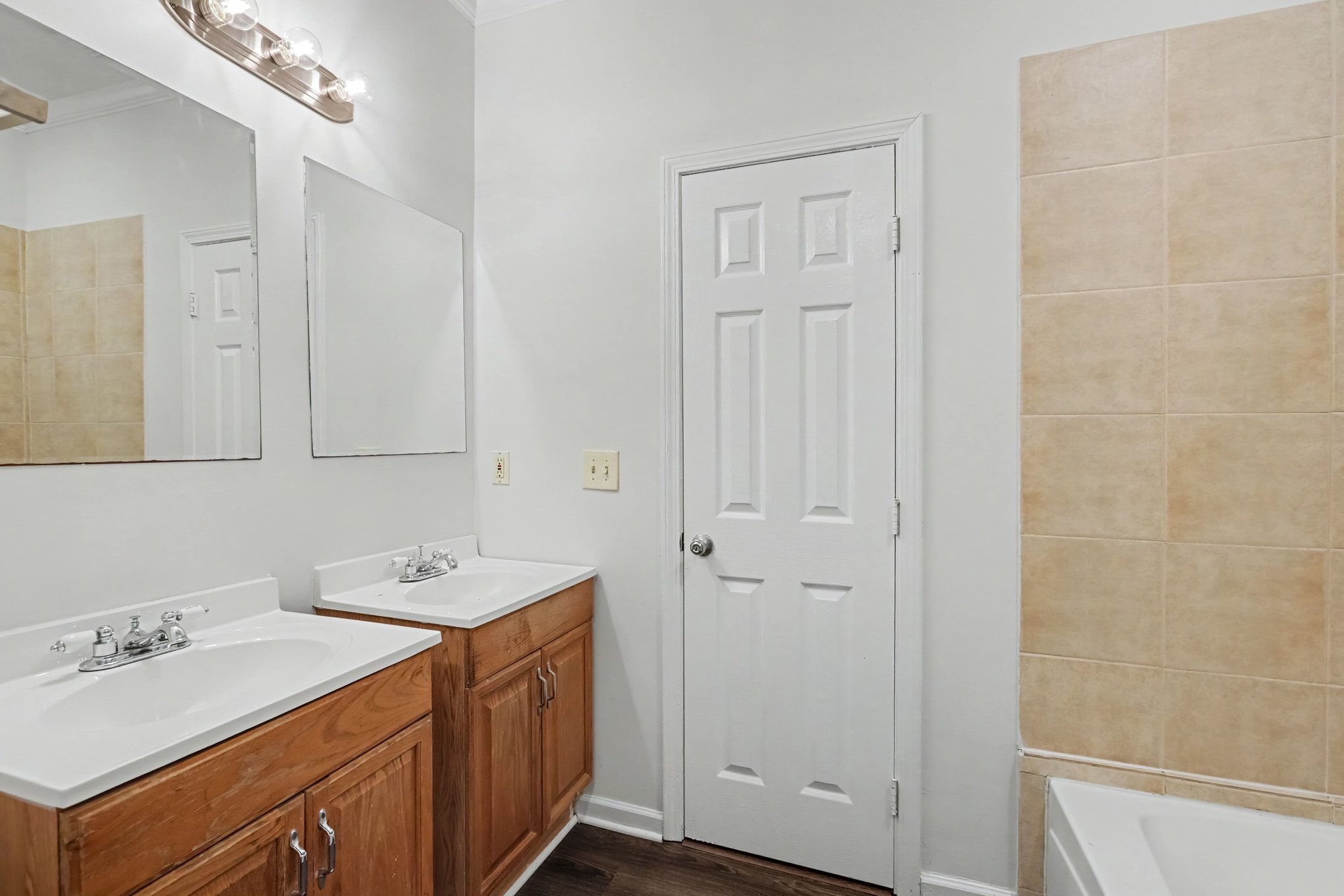 Photo 15 of 20 of 5818 Cobb Mdw, Norcross, GA