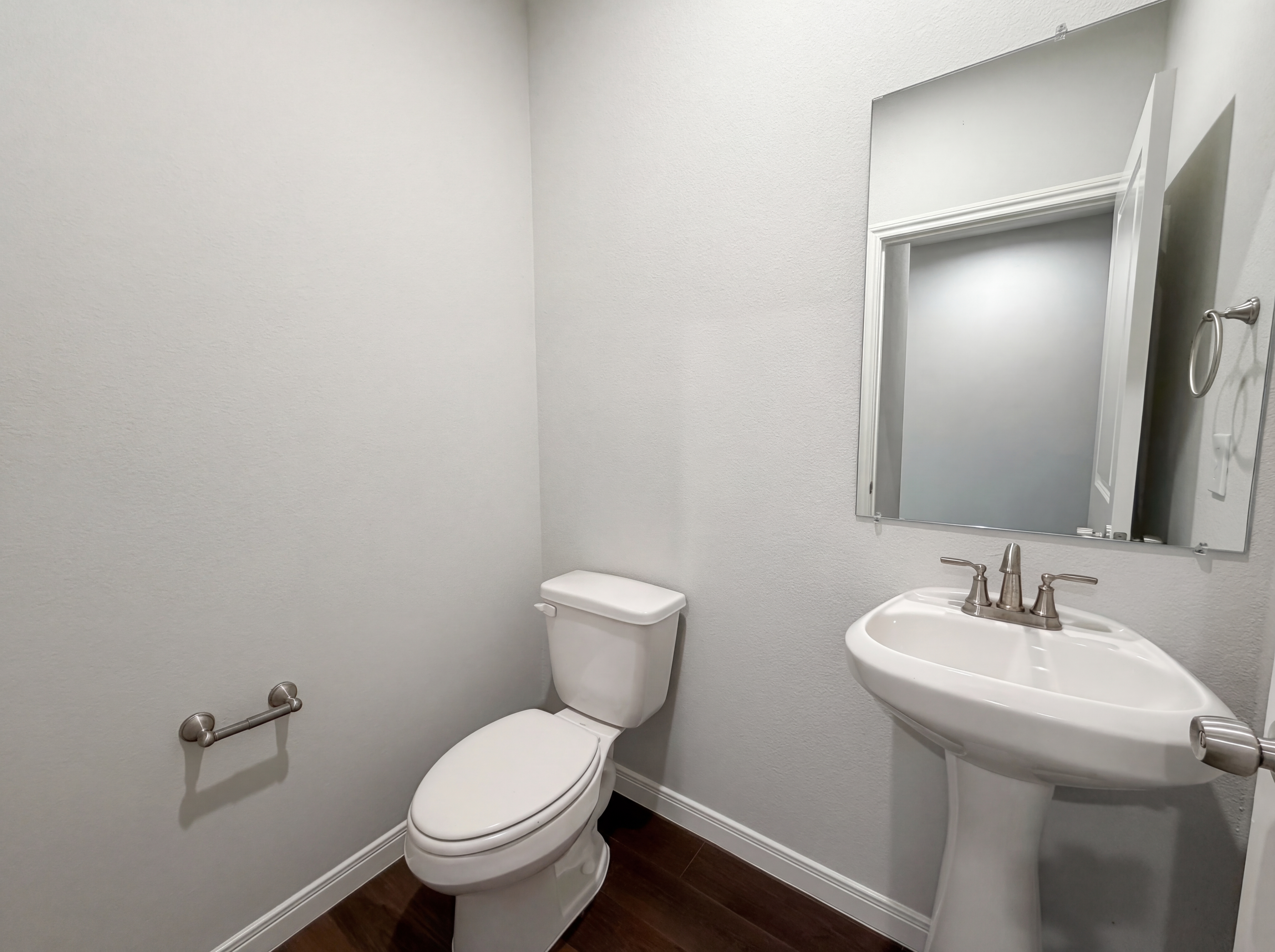 Photo 8 of 17 of 18803 Luminescent Ln, Spring, TX