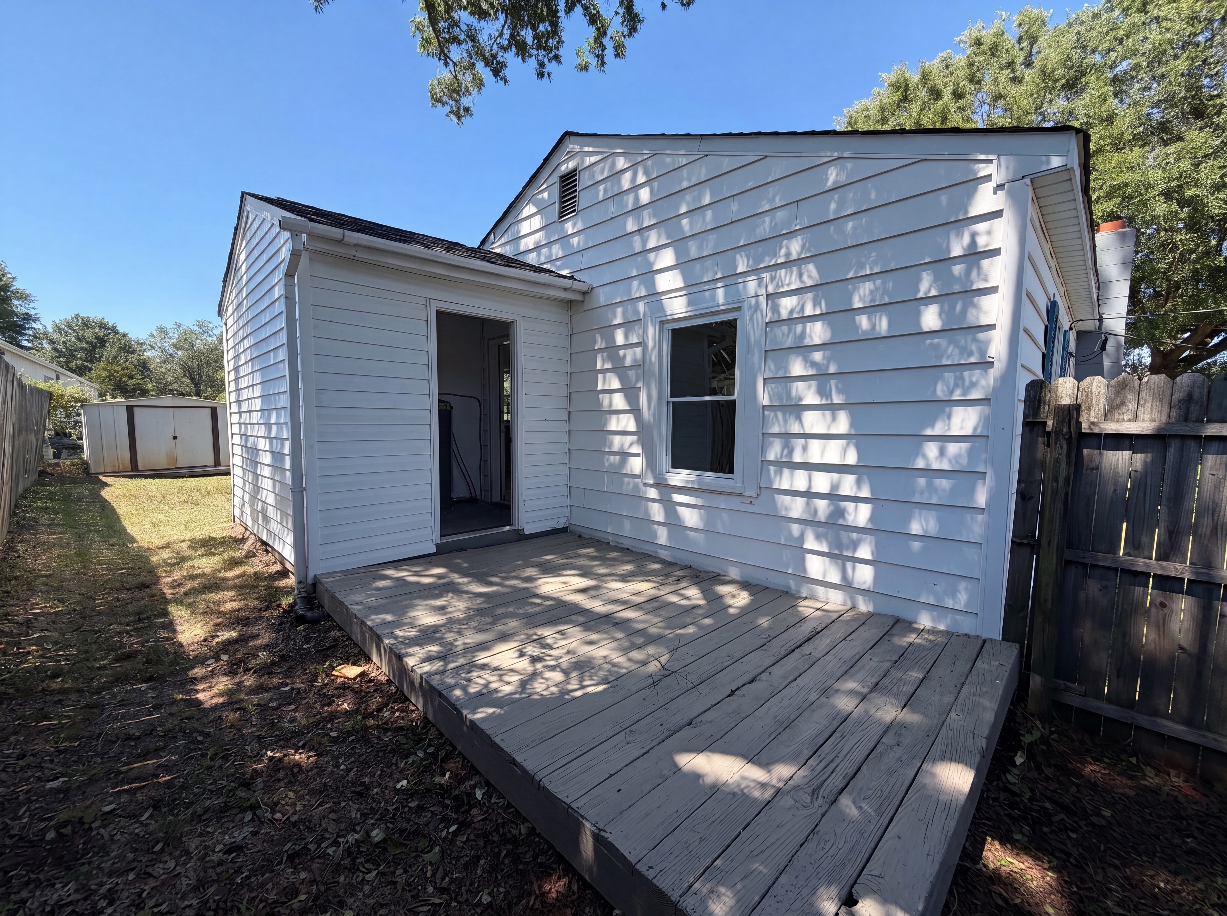 Photo 5 of 15 of 123 E Farmview St, Gastonia, NC