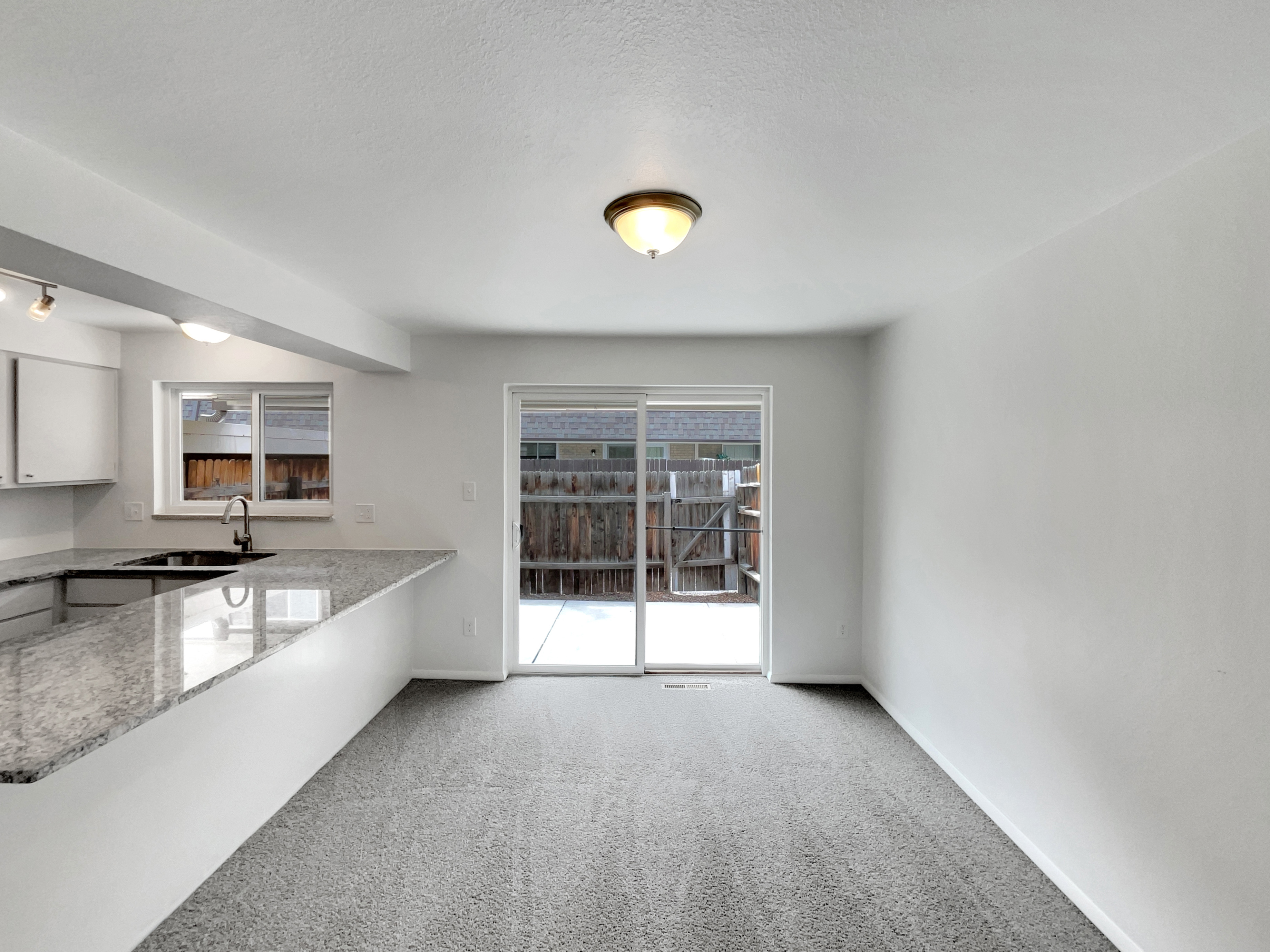 Photo 9 of 24 of 11422 W 17th Pl, Lakewood, CO