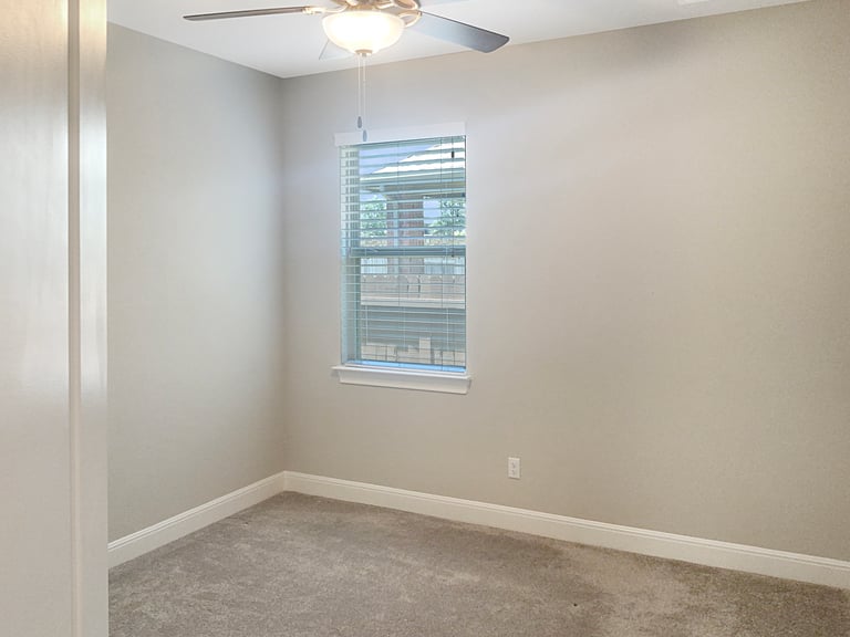 Photo 17 of 25 - 2645 Enza Dr, Round Rock, TX 78665