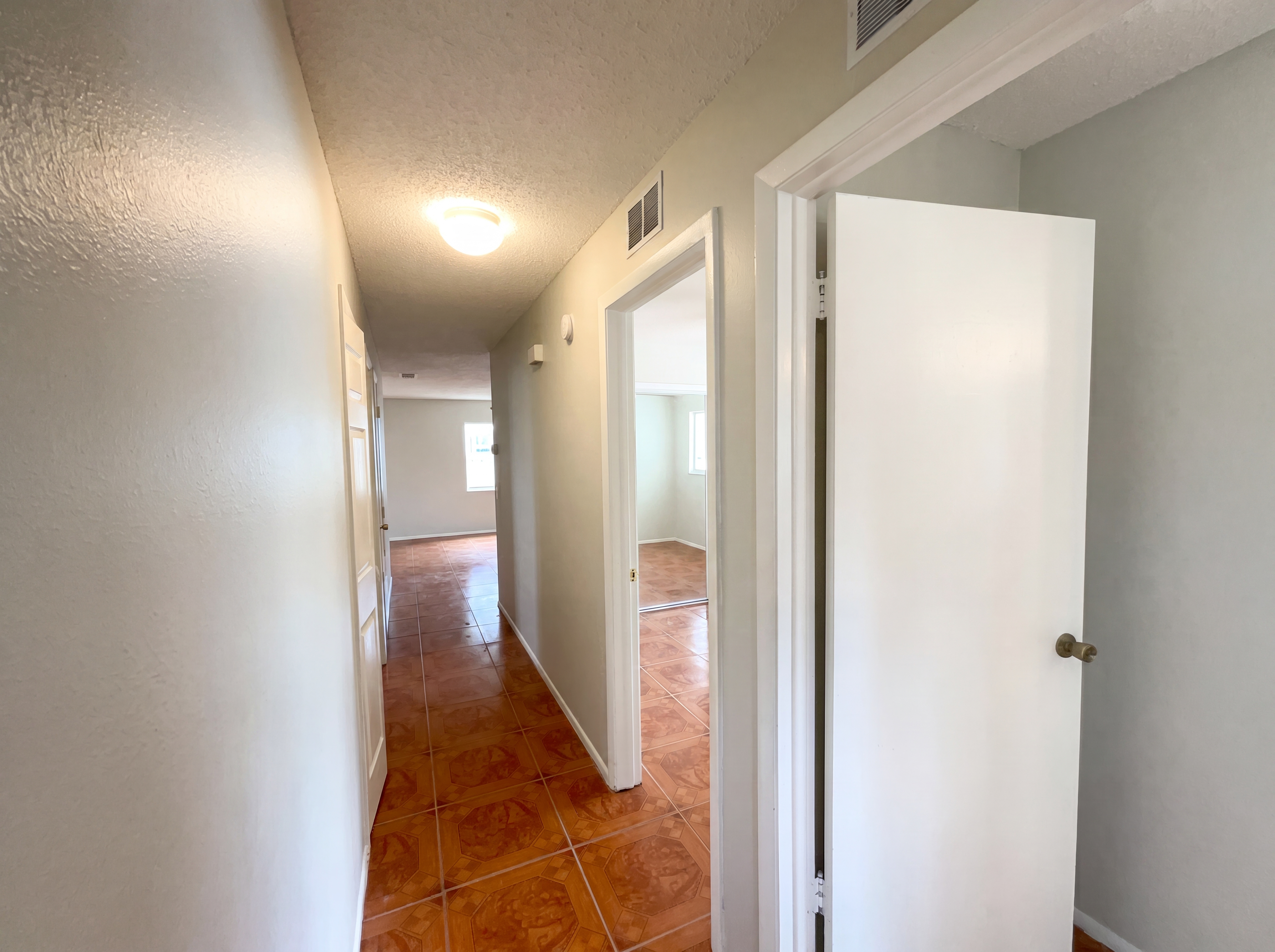 Photo 19 of 27 of 4805 Beacon St, Orlando, FL