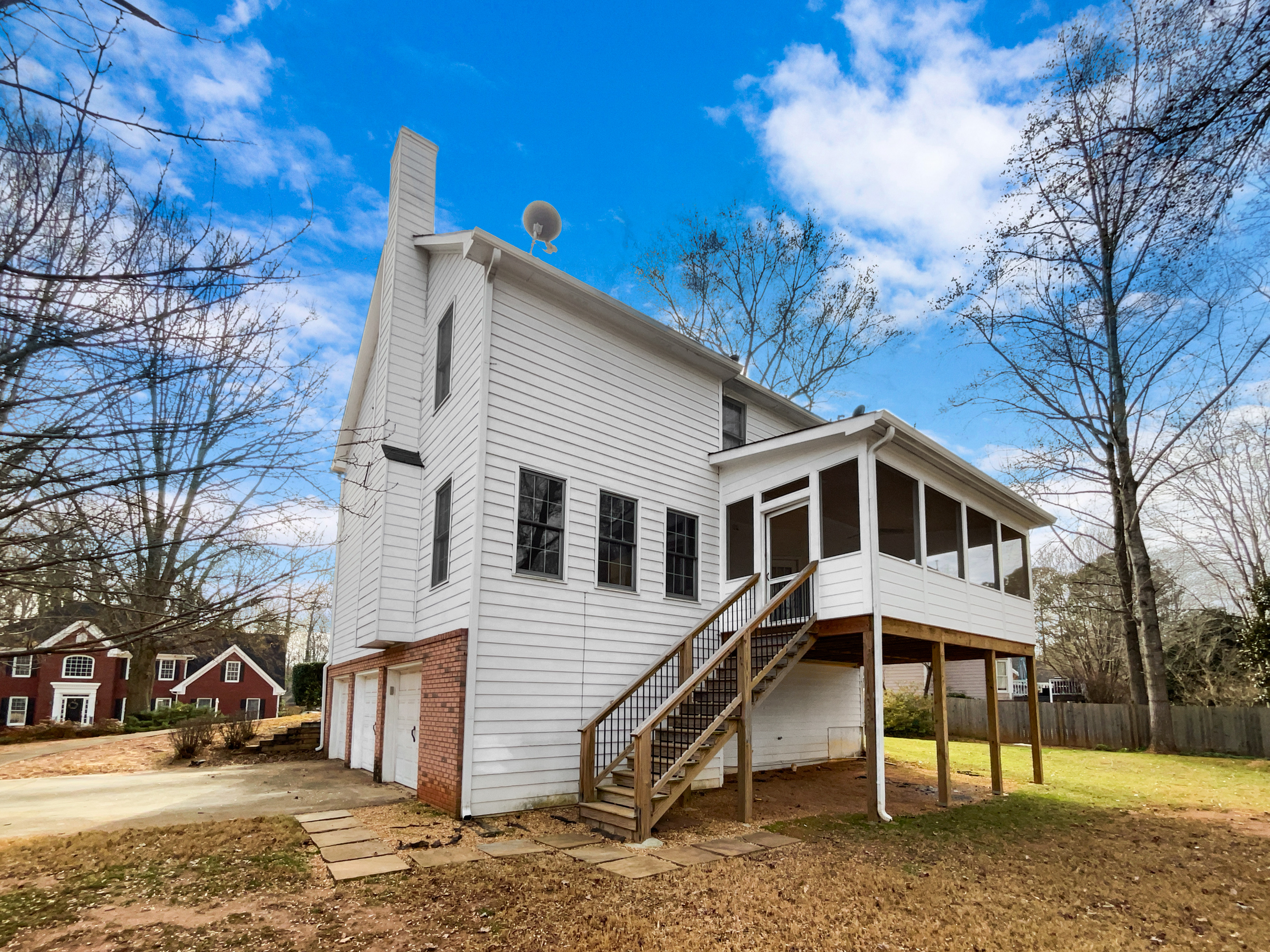 Photo 11 of 68 of 1370 Providence Dr, Lawrenceville, GA
