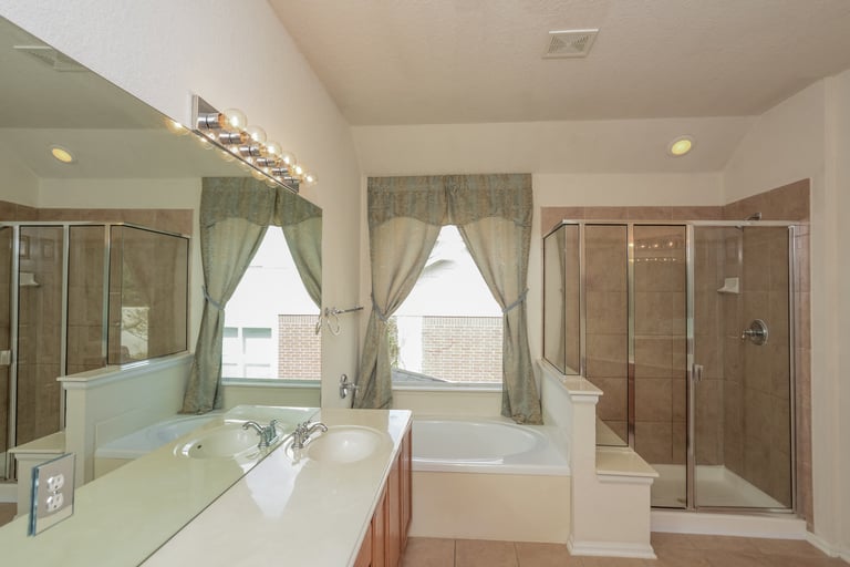 Photo 6 of 27 - 3614 Atrium Peak, San Antonio, TX 78261