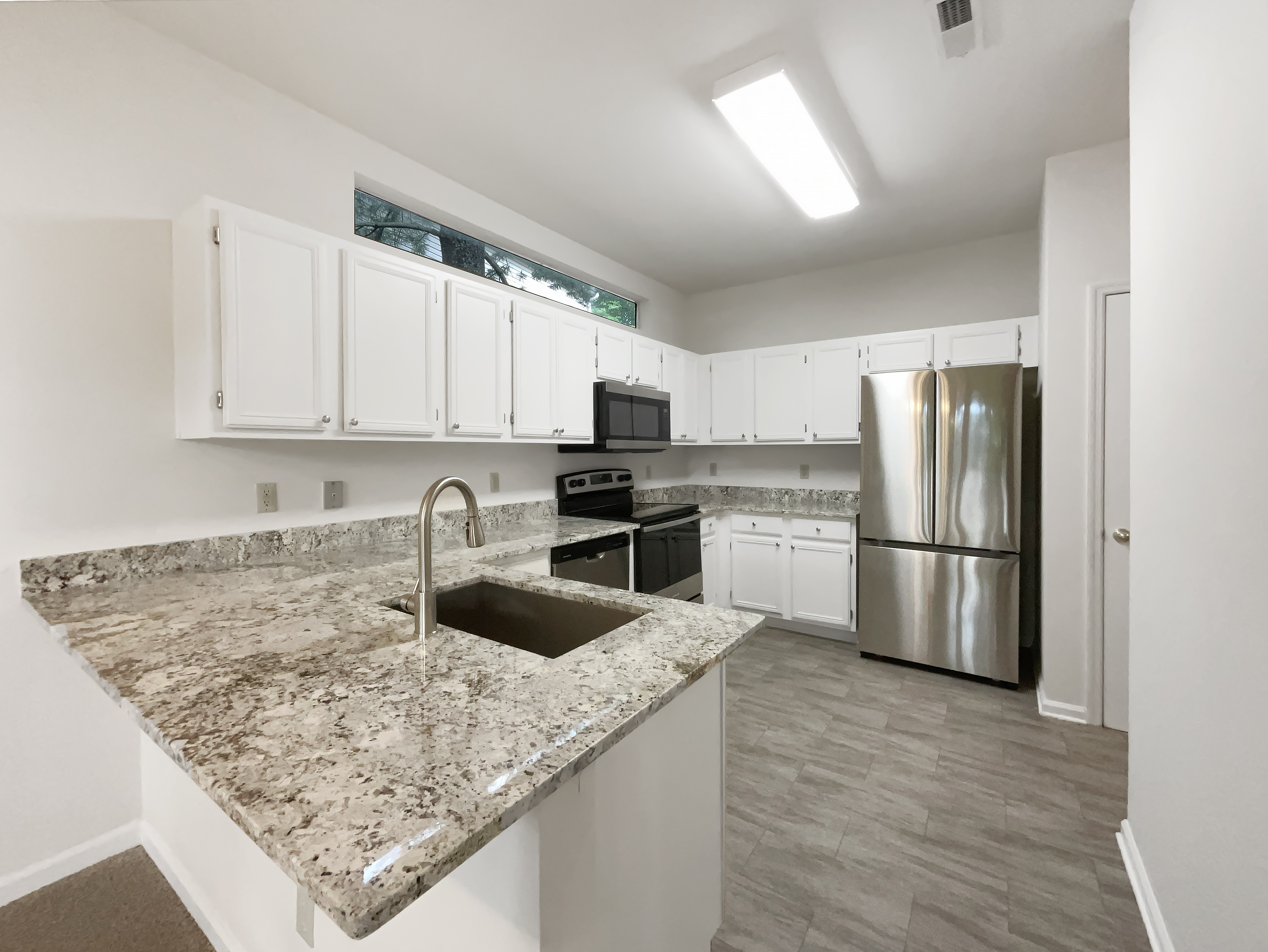 Photo 11 of 33 of 824 N Woodstone Ln, Nashville, TN