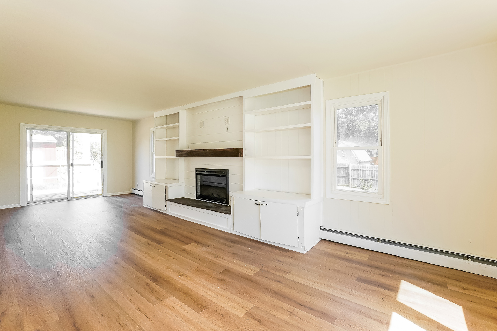 Photo 3 of 21 of 215 S Prairie Rd, New Lenox, IL
