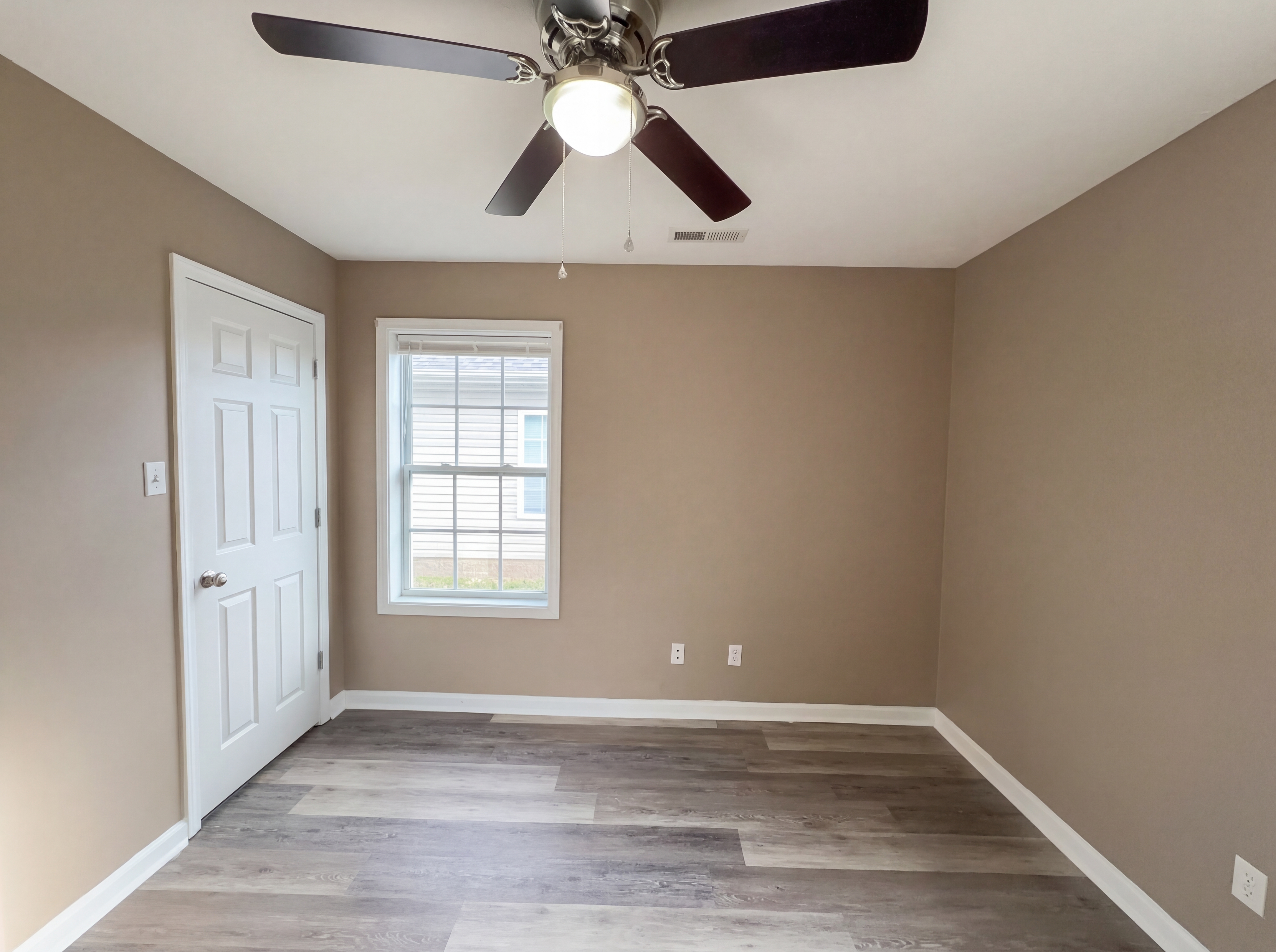 Photo 9 of 17 of 511 Bridle Way, Hopkinsville, KY