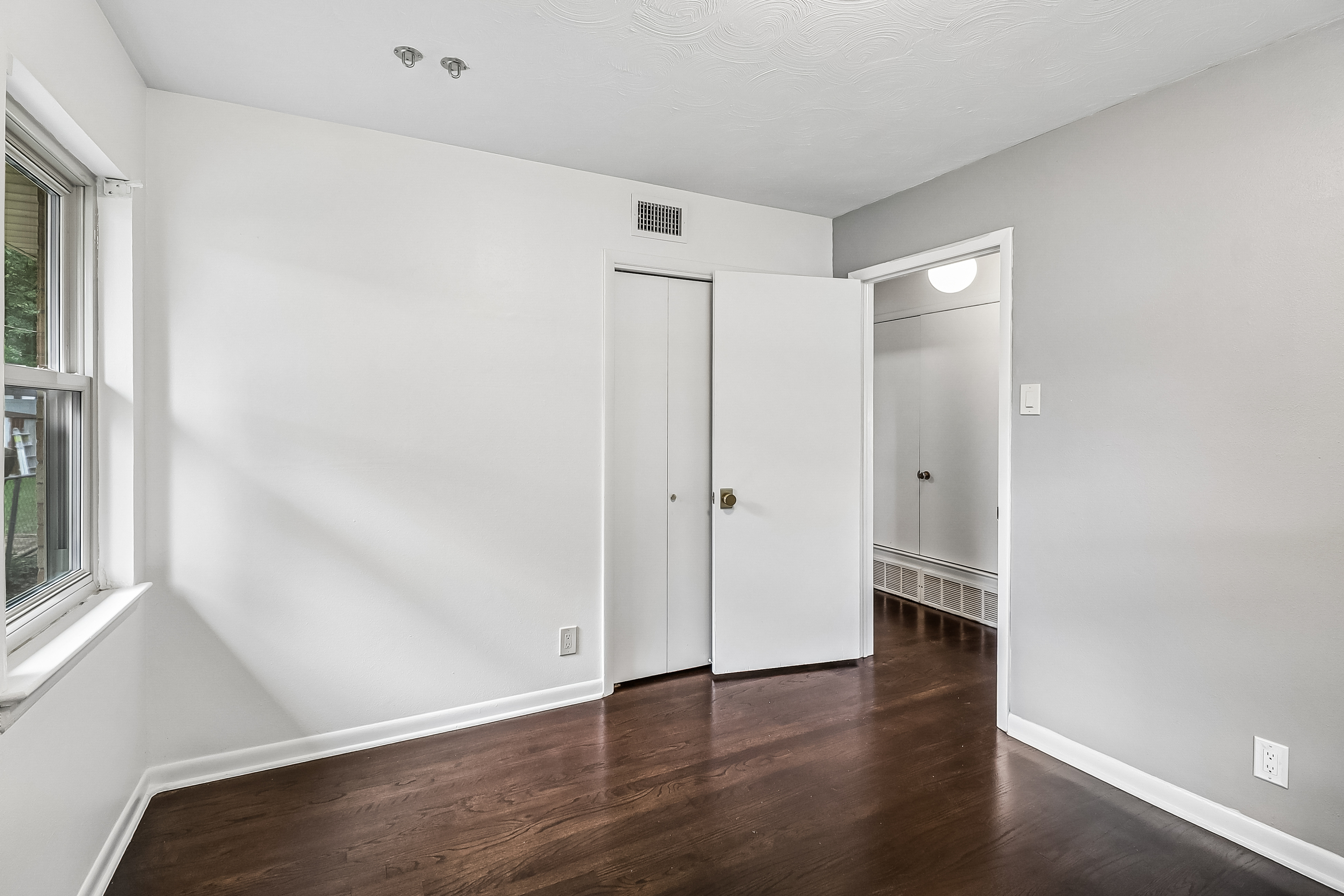 Photo 10 of 22 of 318 Harman St, Duncanville, TX