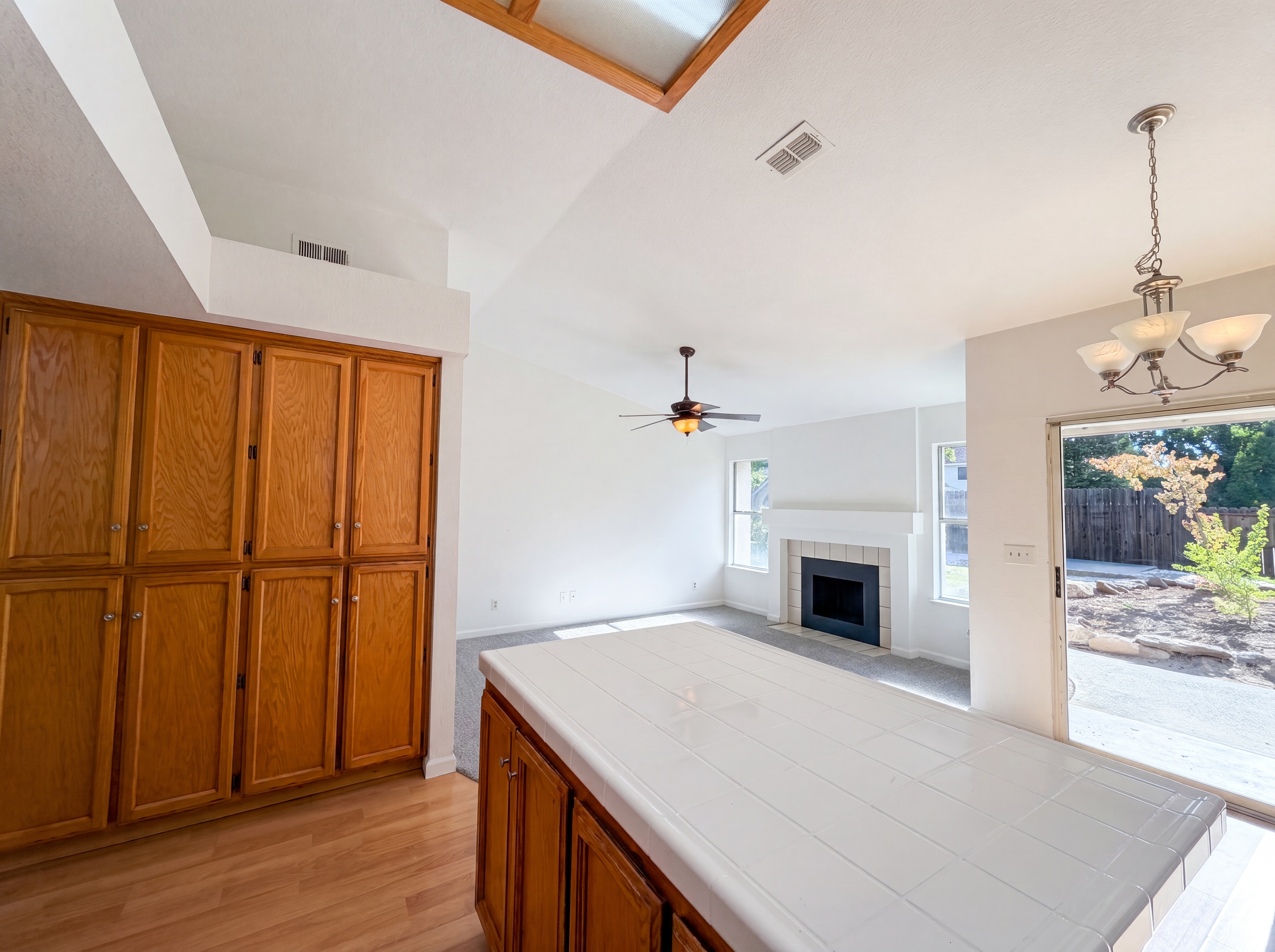 Photo 12 of 35 of 8027 Montevina Dr, Sacramento, CA