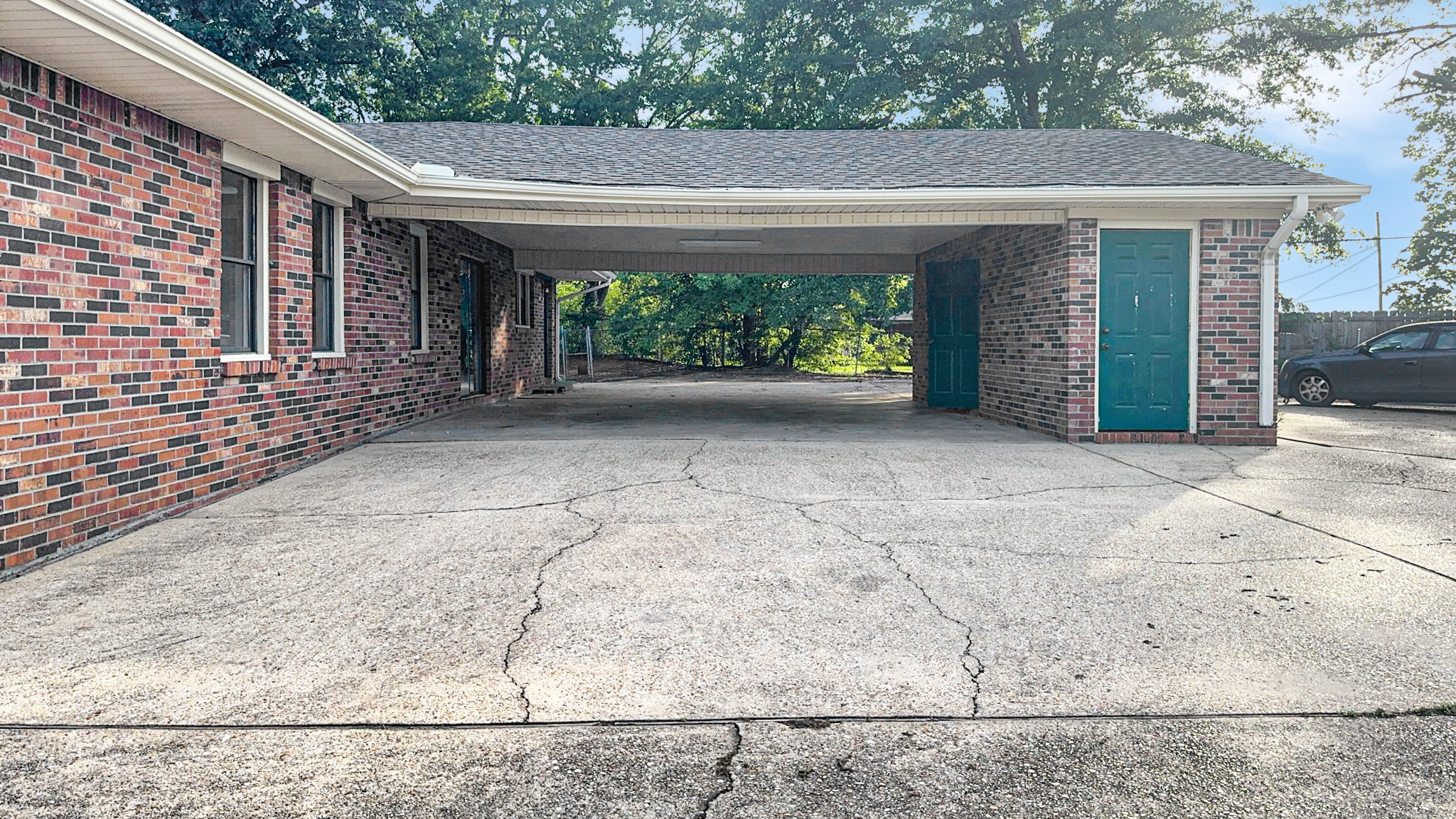 Photo 26 of 32 of 3950 Skyland Blvd E, Tuscaloosa, AL