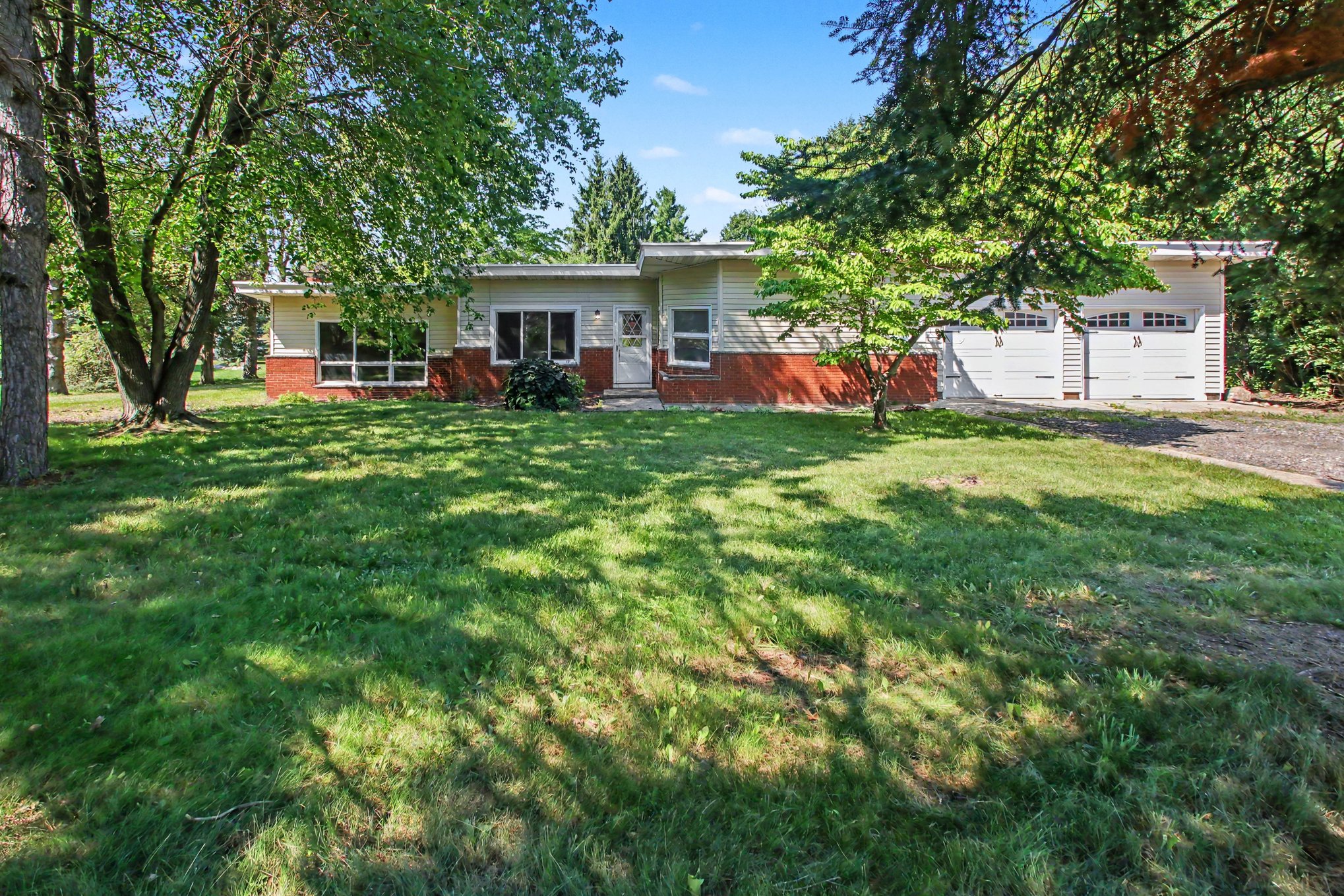 Photo 20 of 23 of 7800 W Sharpe Rd, Fowlerville, MI