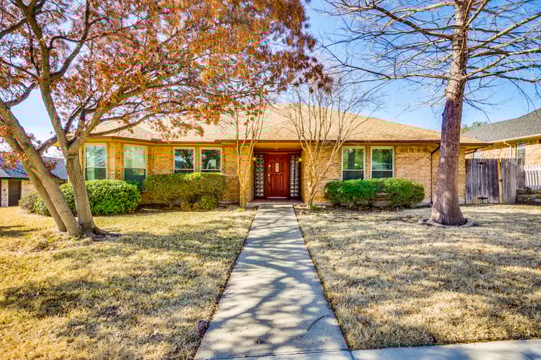 Photo 1 of 36 - 2218 Carmel Dr, Carrollton, TX 75006