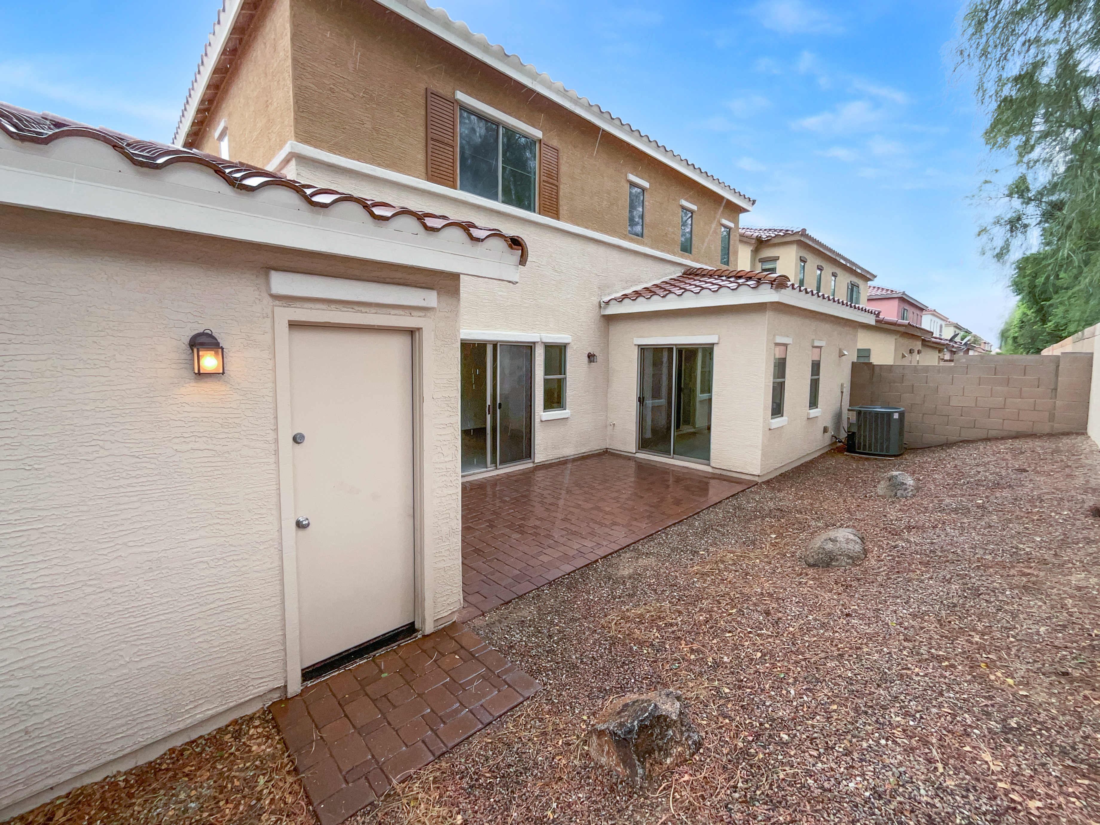 Photo 8 of 34 of 4704 E Laurel Ave, Gilbert, AZ