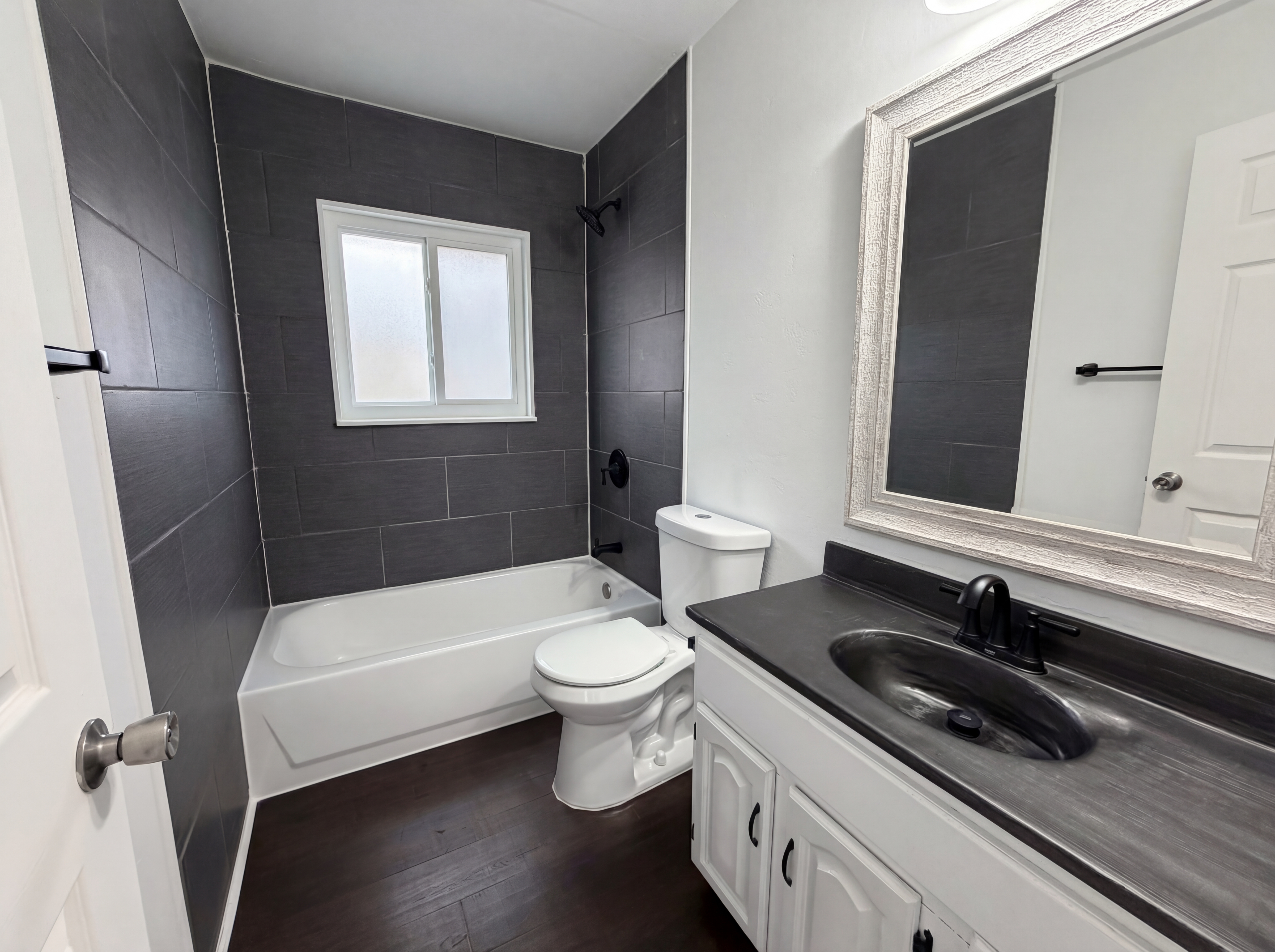 Photo 18 of 25 of 13771 W Warren Dr, Lakewood, CO