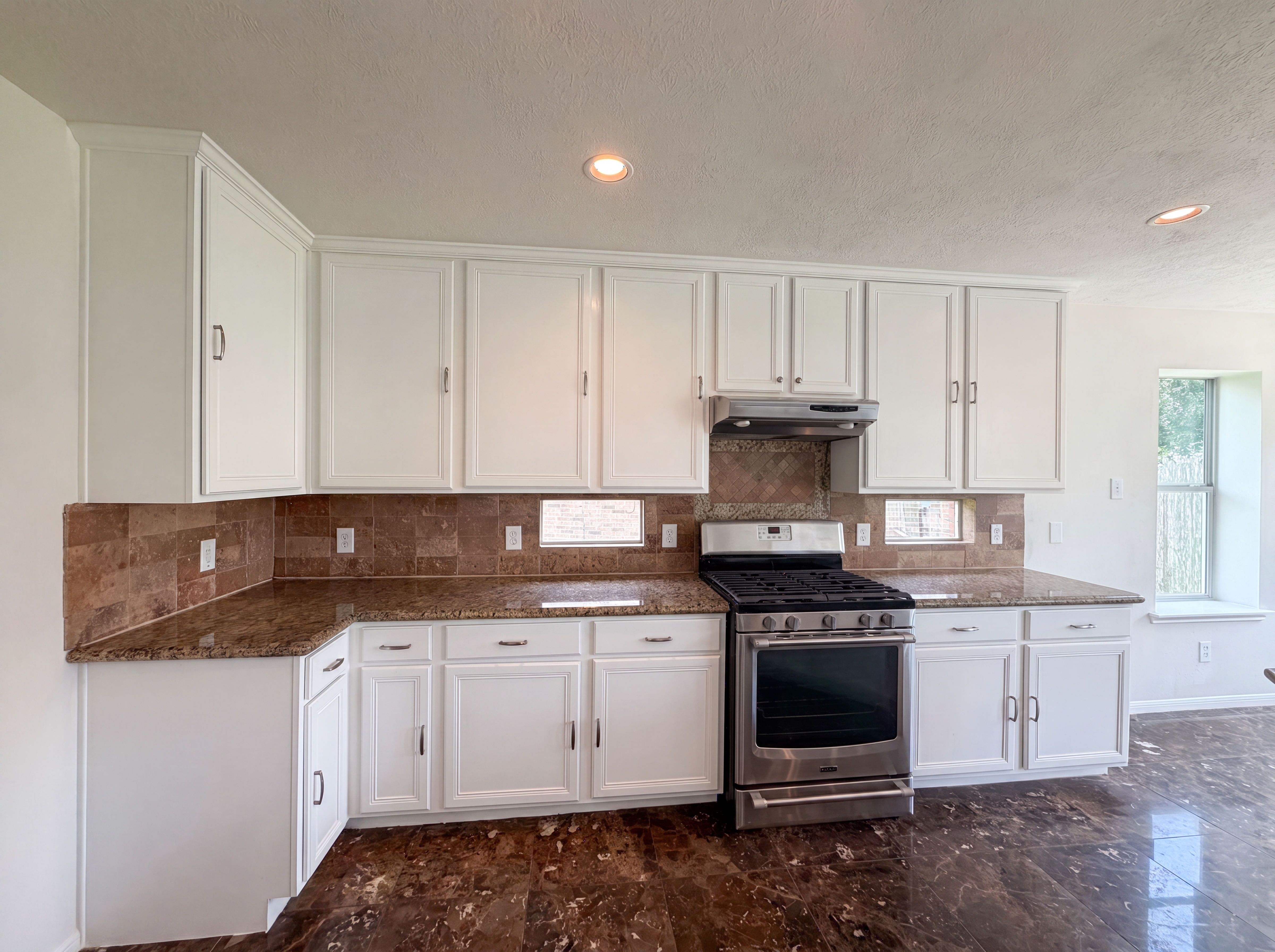 Photo 2 of 26 of 6510 Briar Moss Ln, Katy, TX