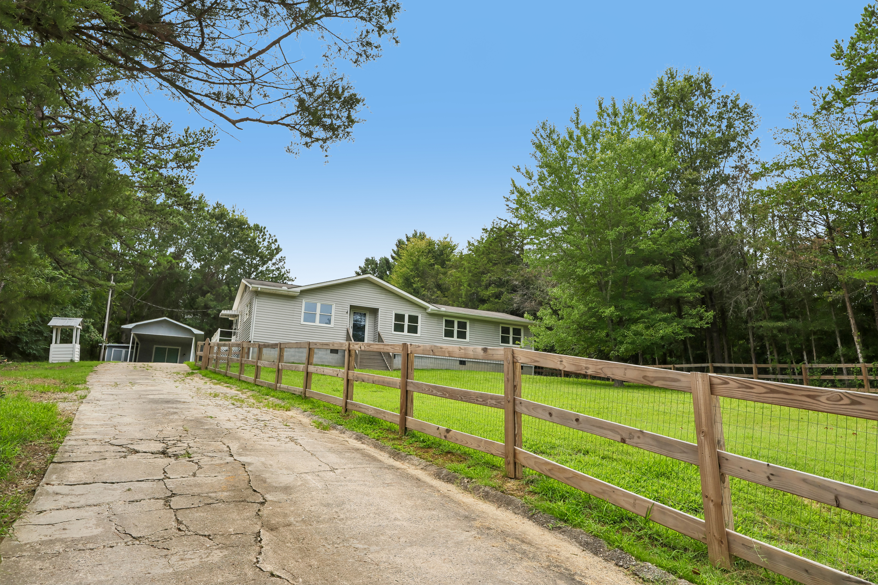 Photo 10 of 31 of 33269 Courtland Dr, Albemarle, NC
