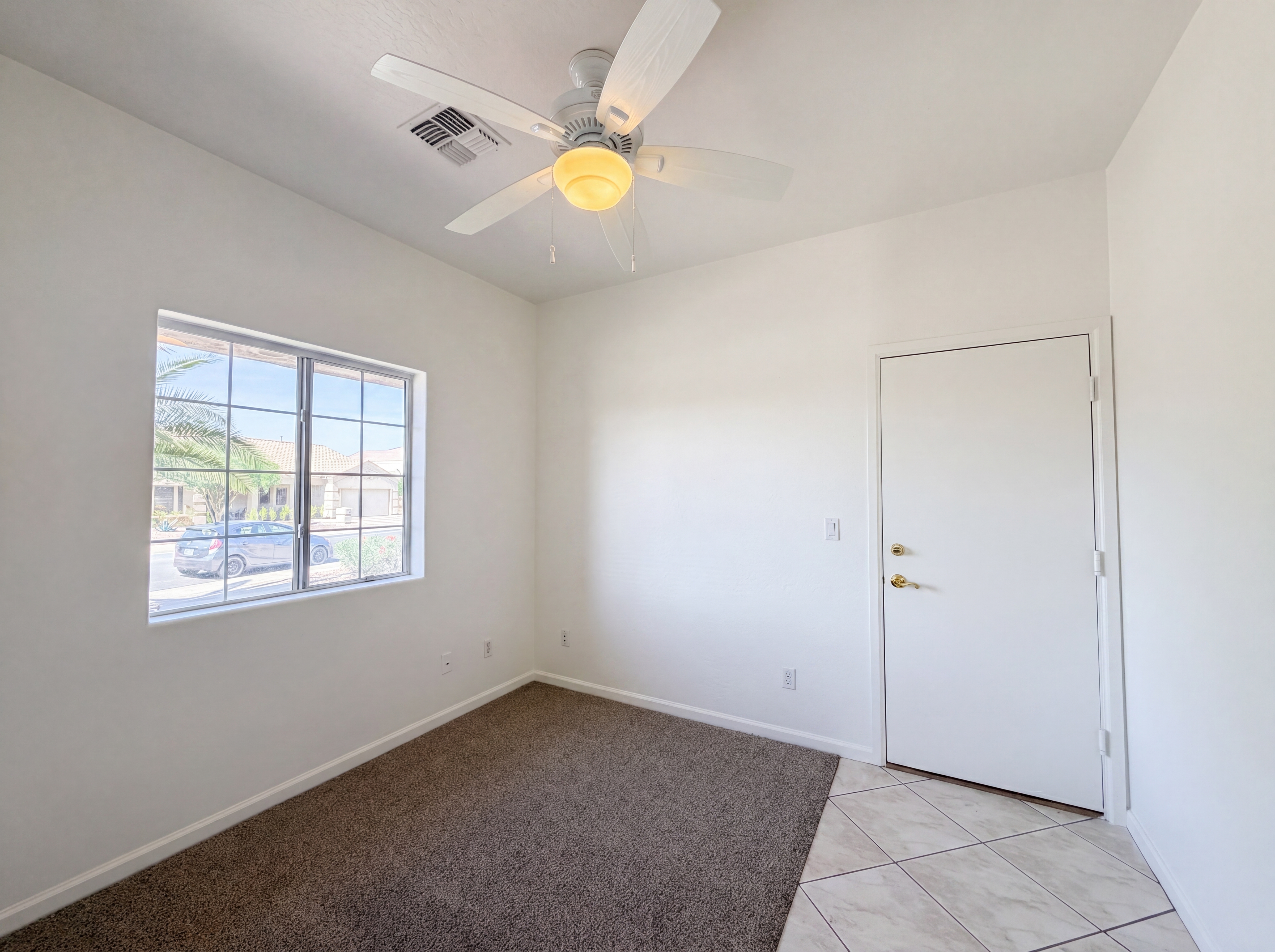 Photo 11 of 26 of 1519 E Desert Ln, Phoenix, AZ