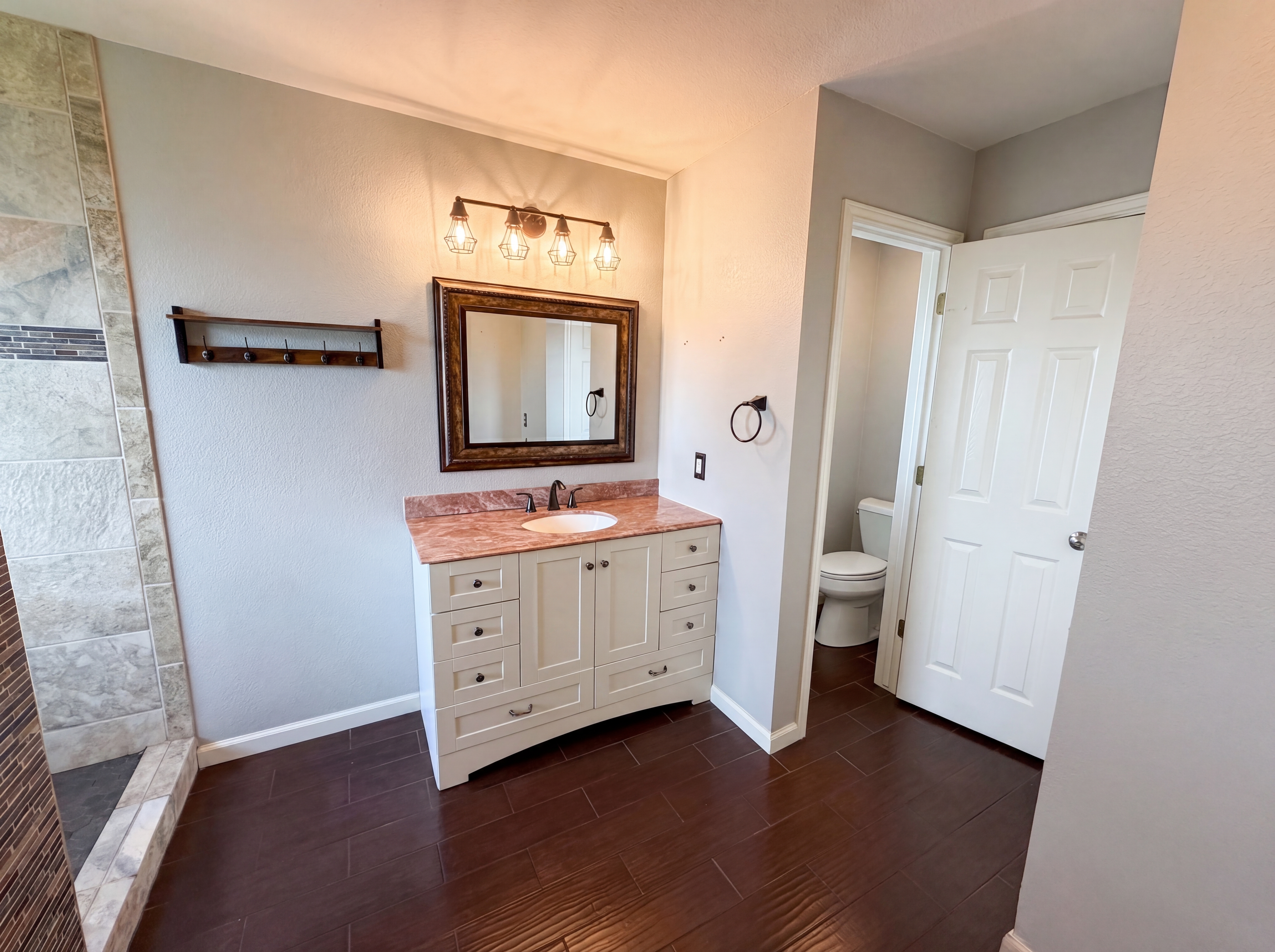 Photo 13 of 19 of 116 San Jacinto, Hutto, TX