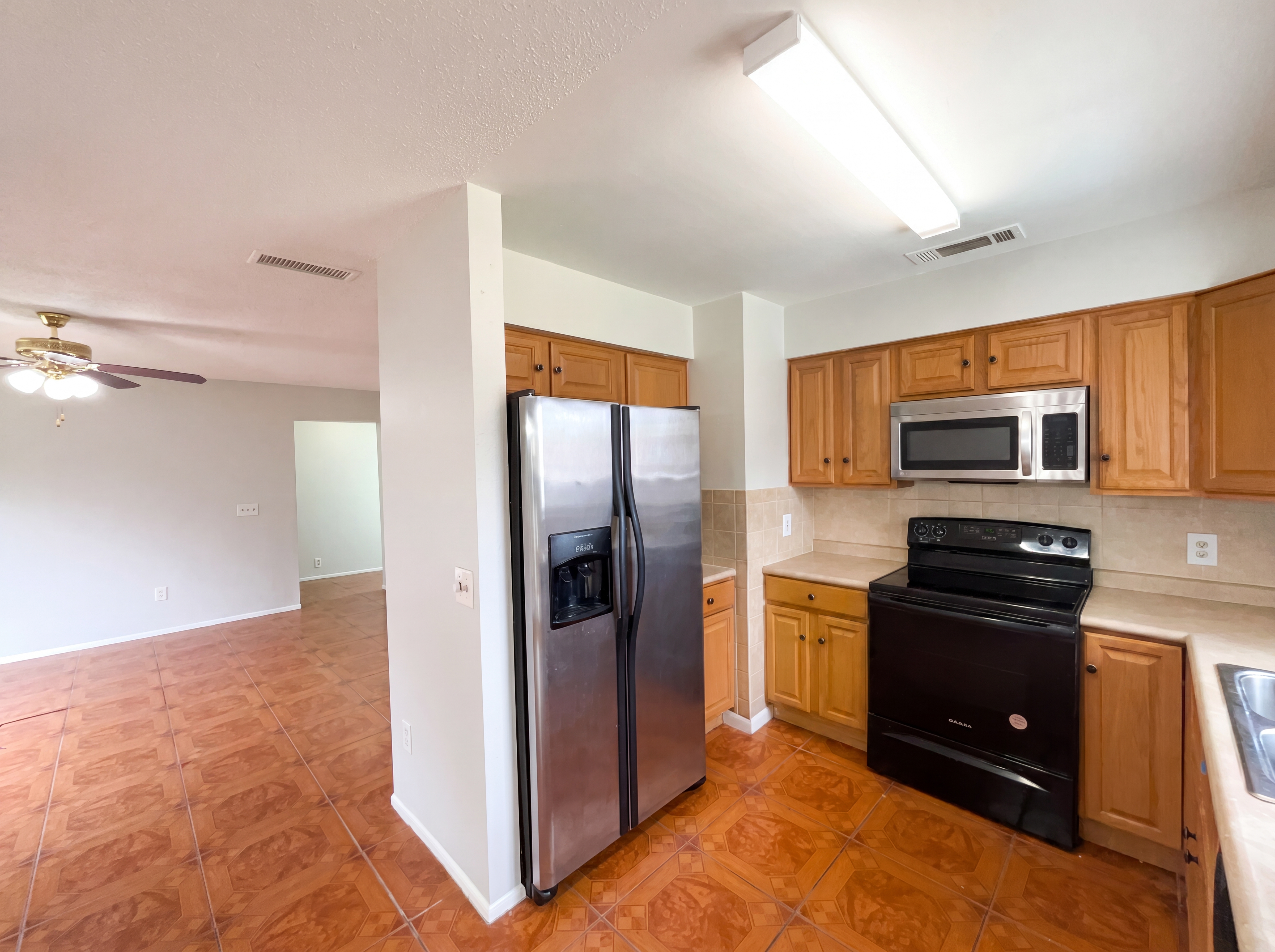 Photo 7 of 27 of 4805 Beacon St, Orlando, FL