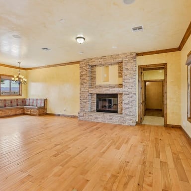 Property photo 3 of 10320 W Serene Ave