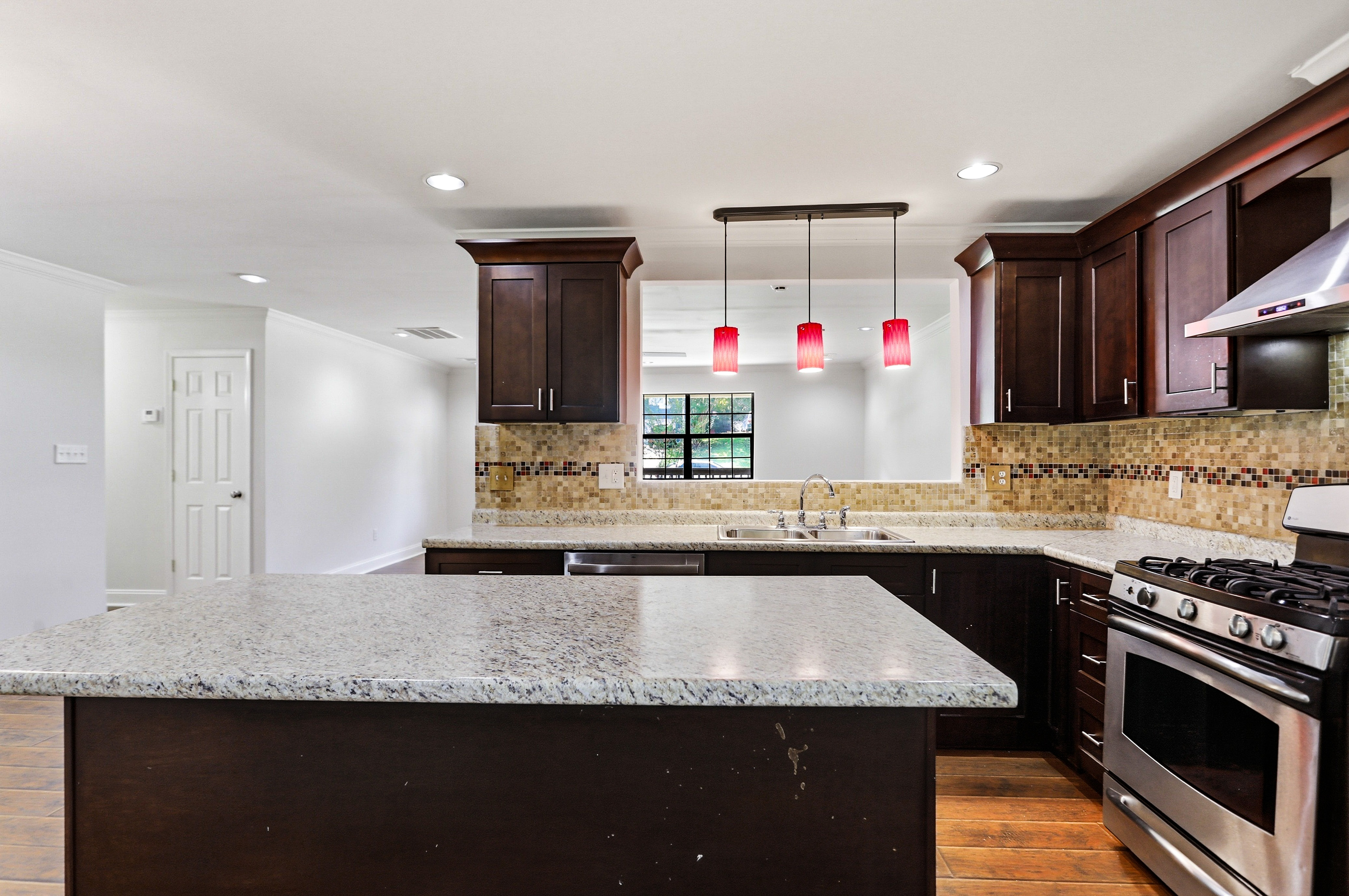 Photo 10 of 27 of 3772 Charlotte Dr, Rex, GA