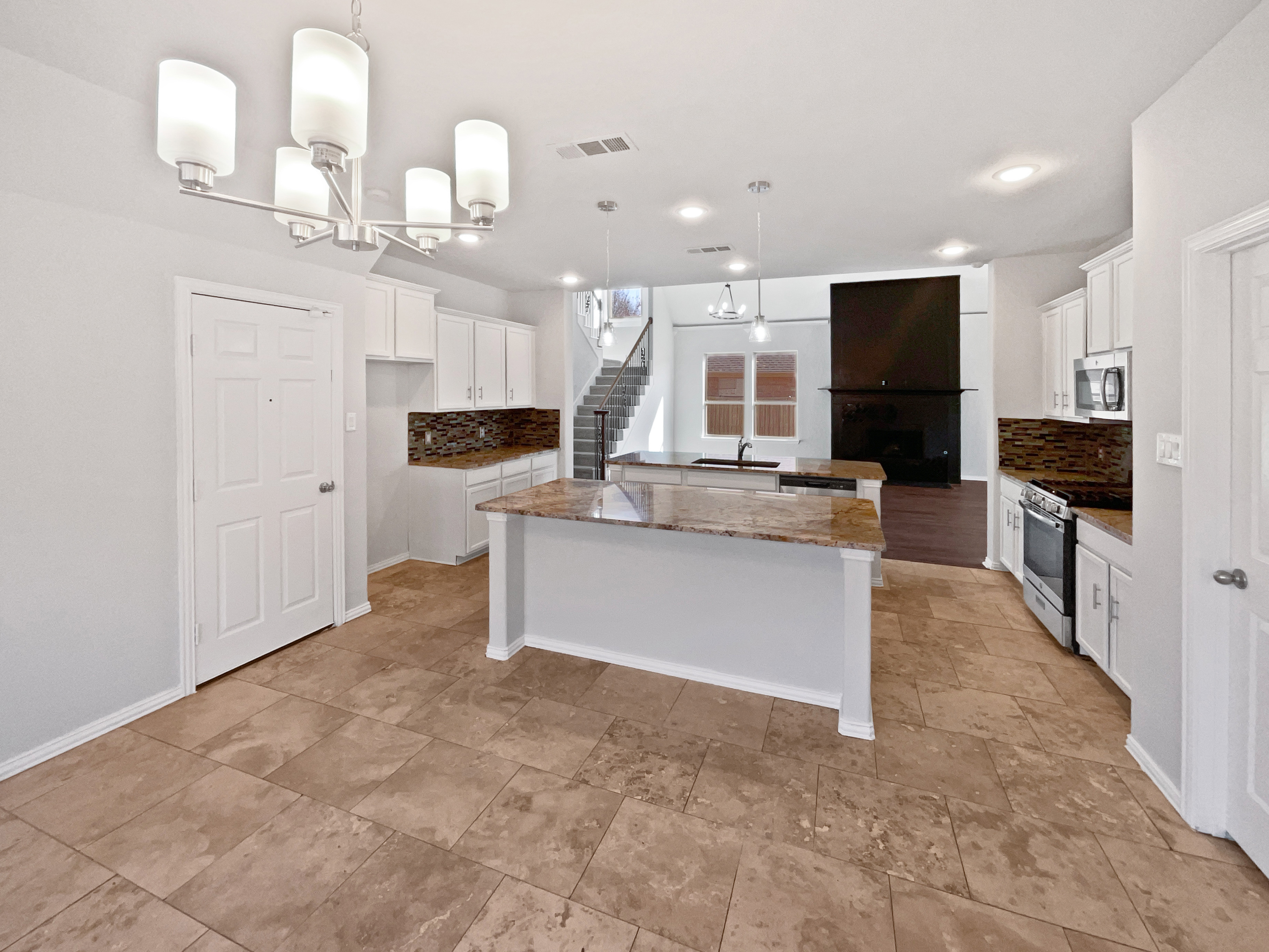 Photo 11 of 36 of 4829 Bluecap Ct, Mesquite, TX
