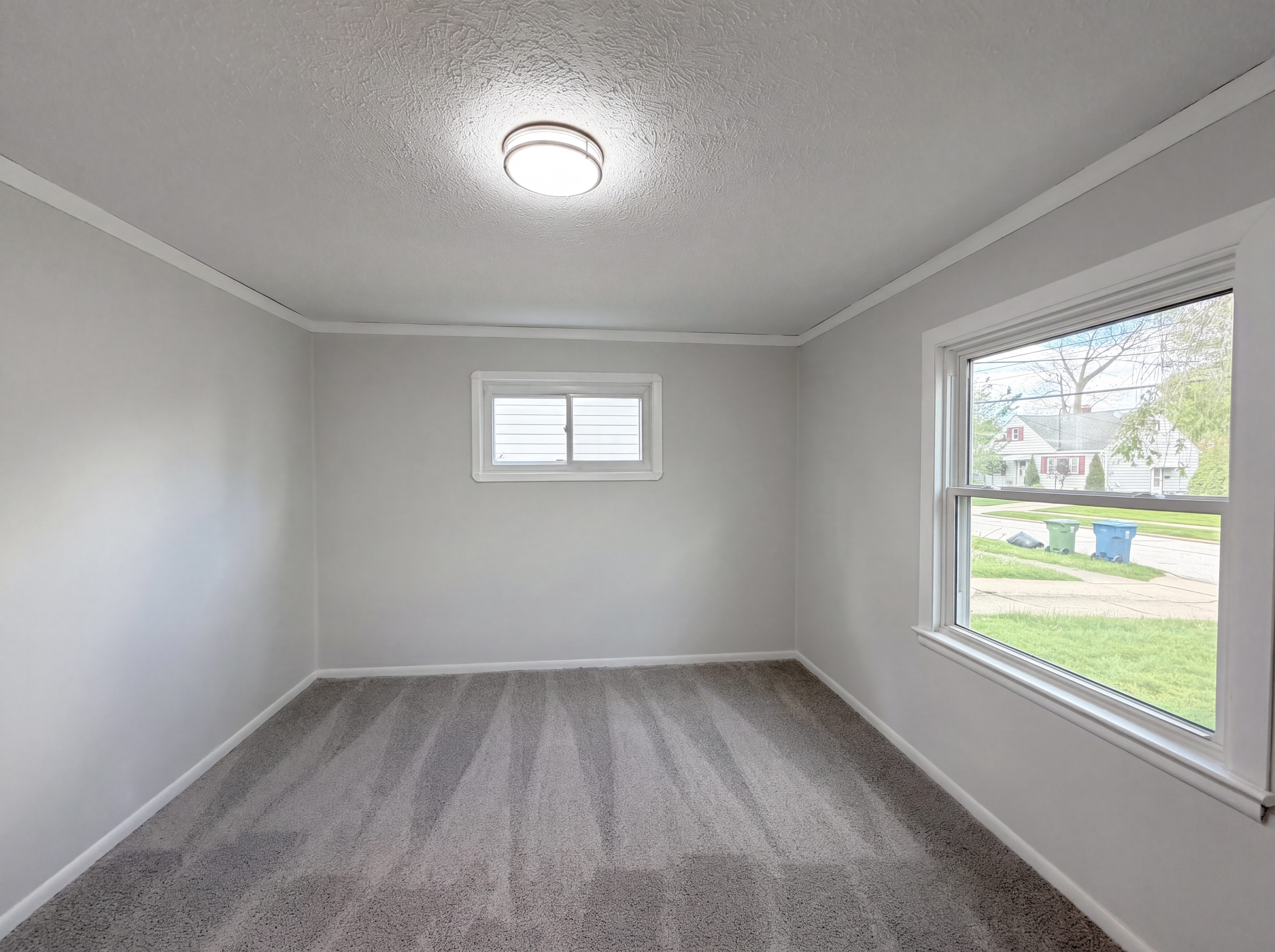 Photo 4 of 21 of 6252 Anita Dr, Cleveland, OH