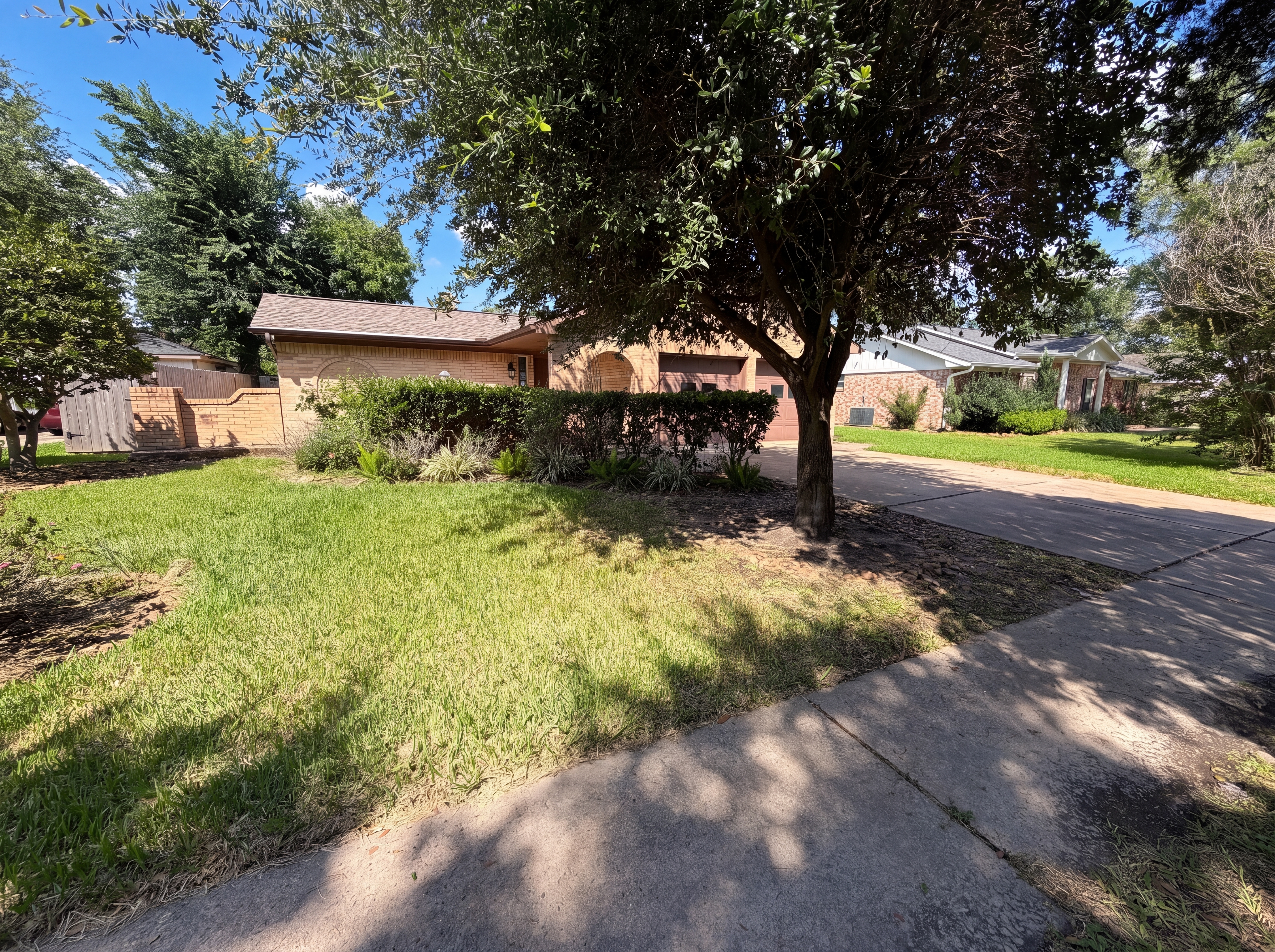 Photo 16 of 22 of 342 Queenstown Rd, Houston, TX