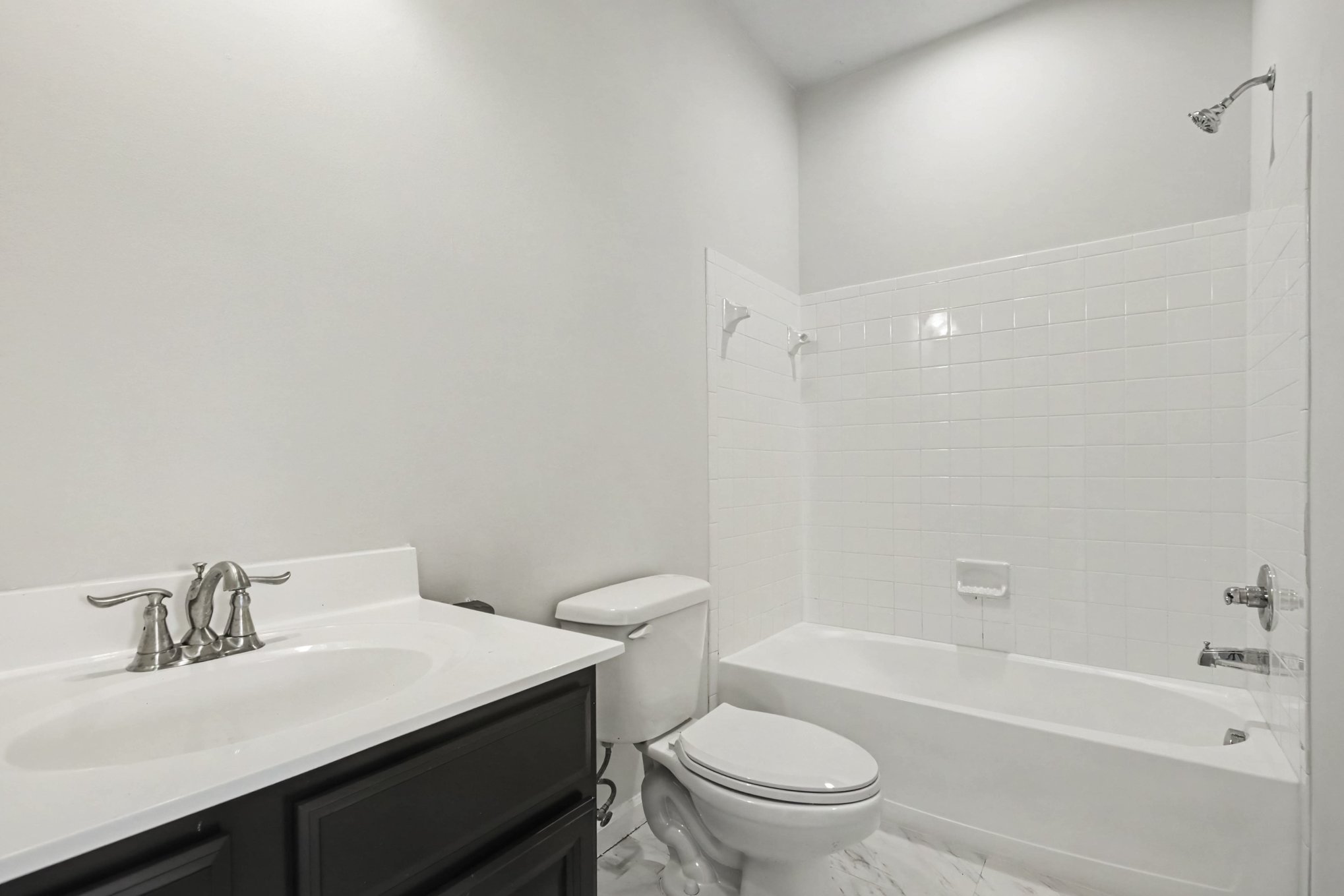 Photo 14 of 19 of 16759 Shingle Oak Dr, Woodbridge, VA