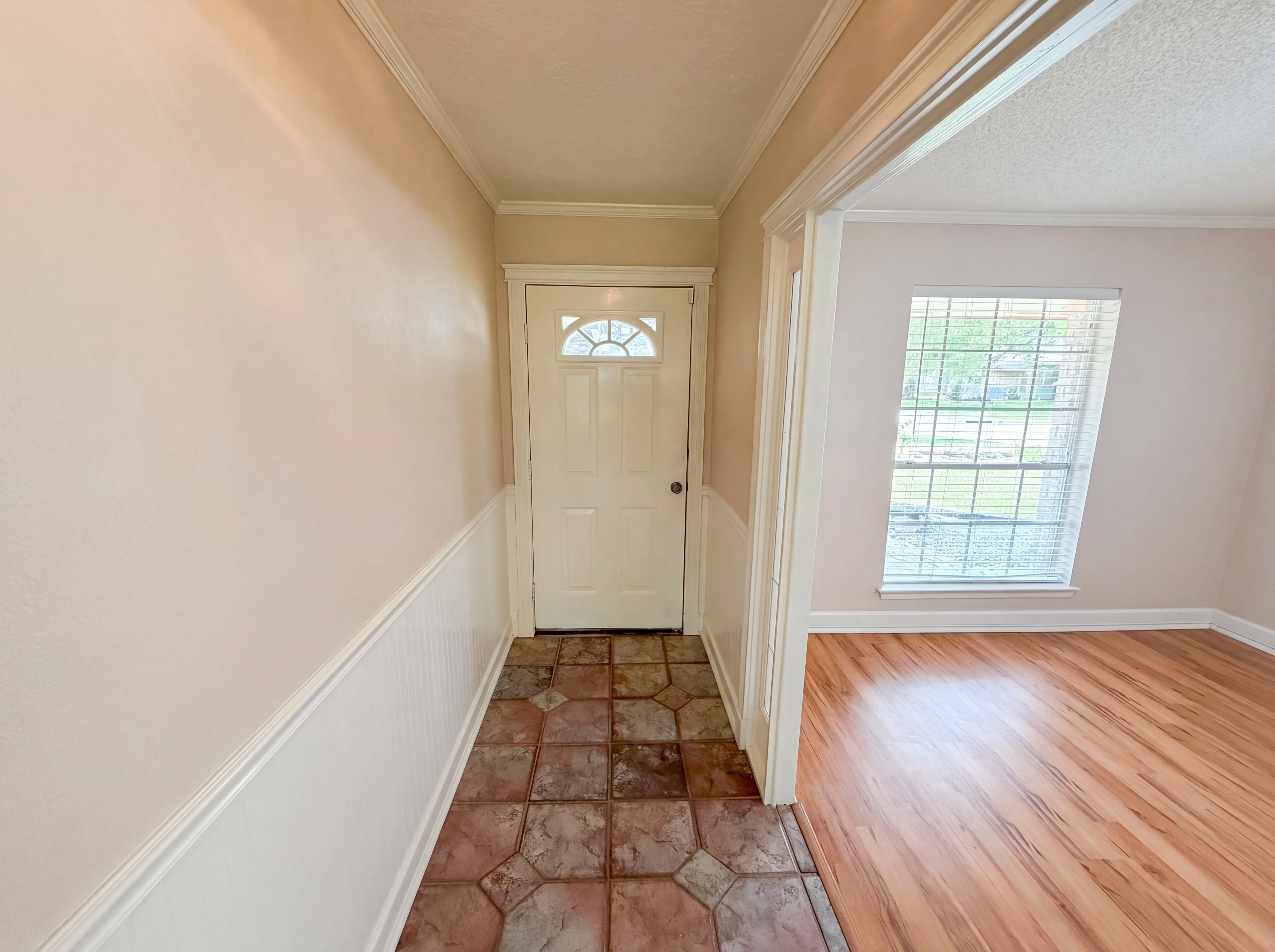 Photo 8 of 21 of 1902 New Orleans St, Deer Park, TX