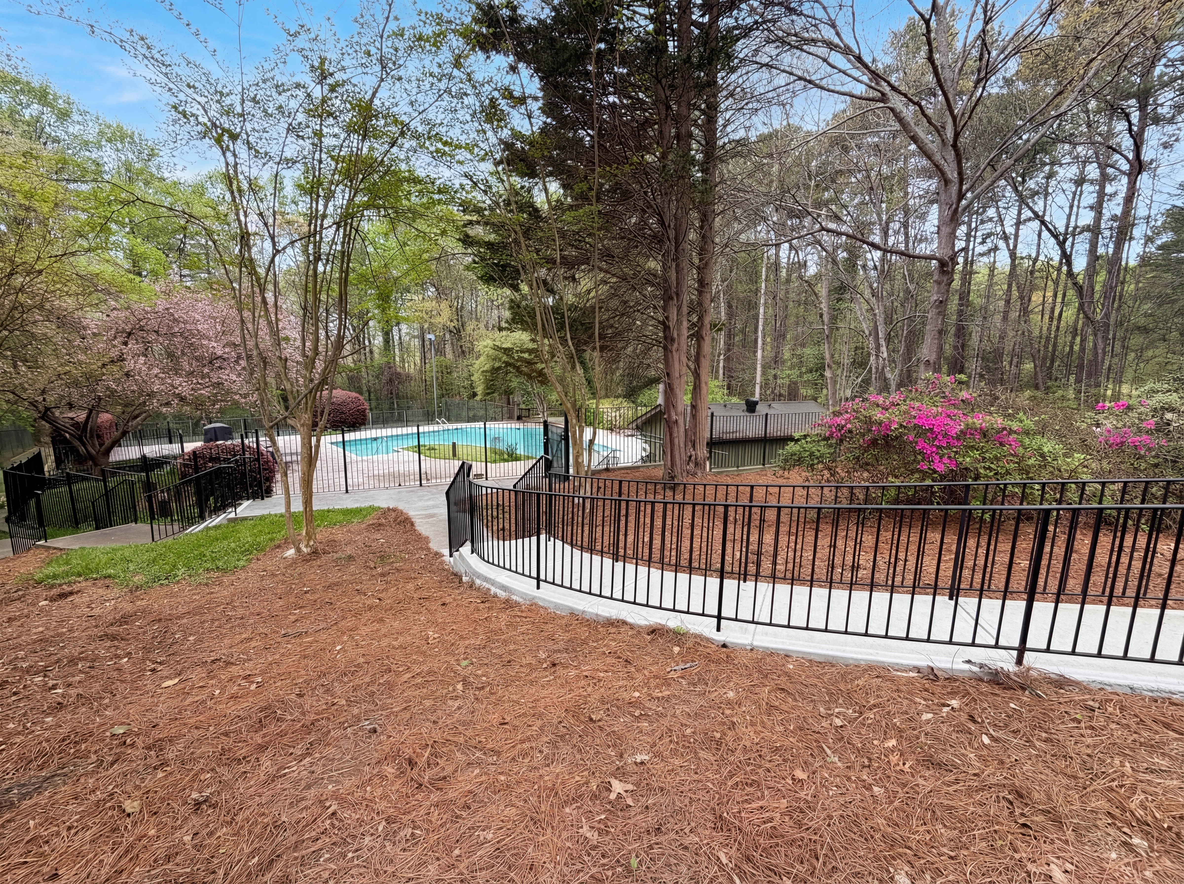 Photo 23 of 24 of 1013 Dunbar Dr, Atlanta, GA