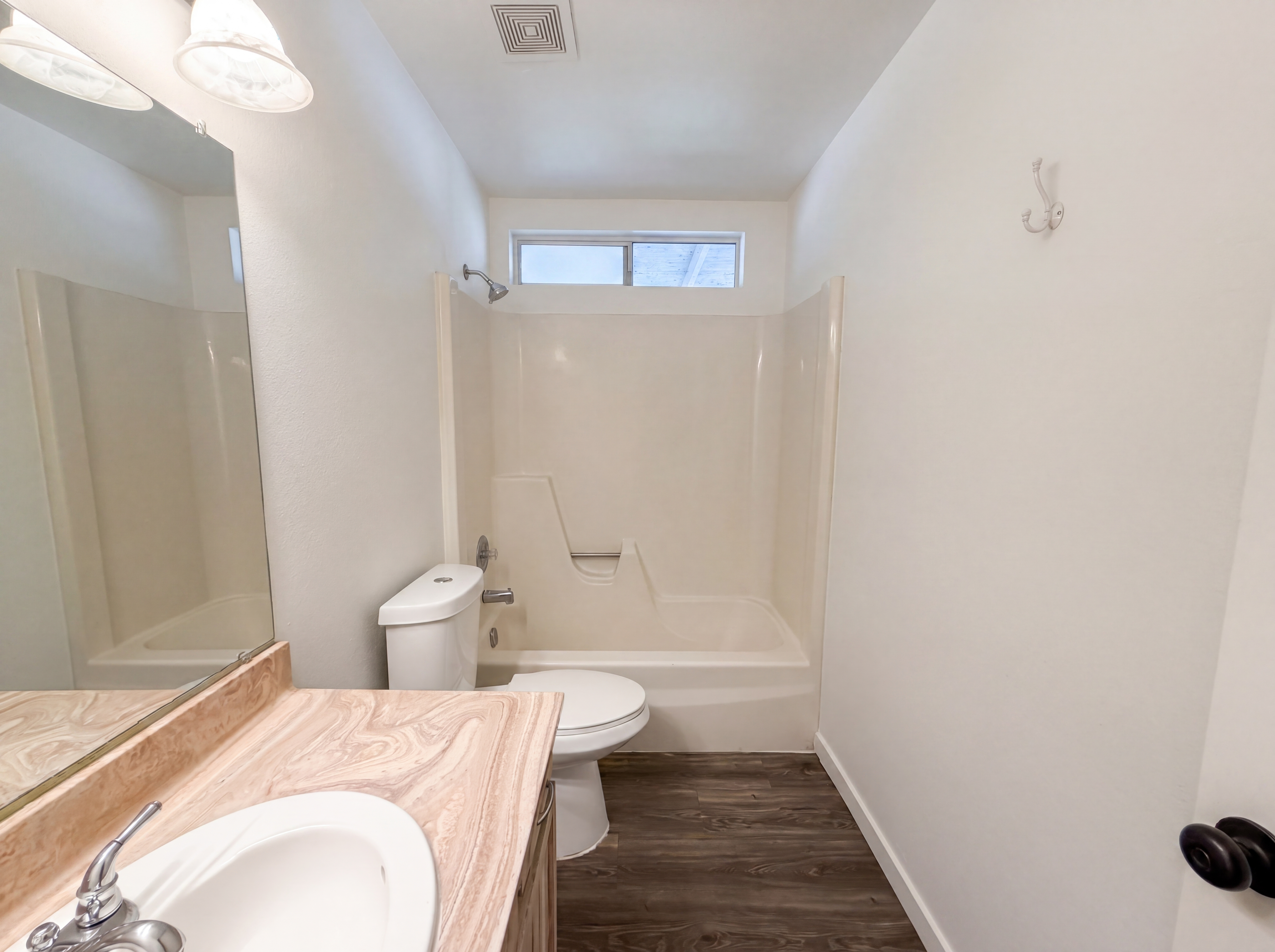 Photo 15 of 21 of 12028 N 41st Dr, Phoenix, AZ
