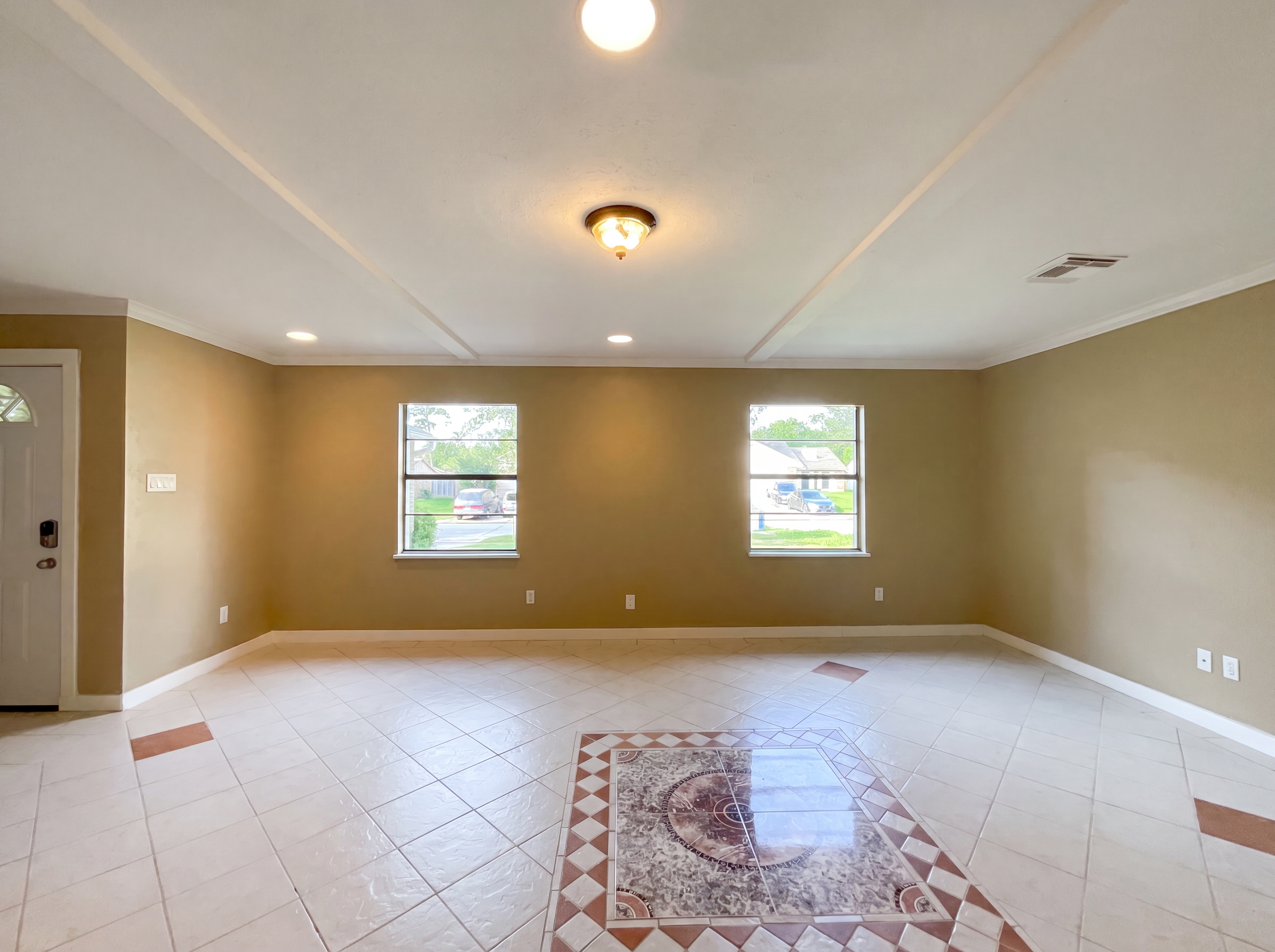 Photo 7 of 16 of 22831 Millgate Dr, Spring, TX