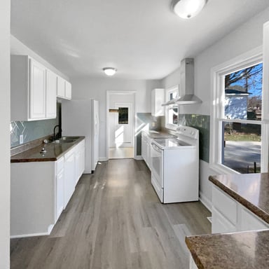 Property photo 2 of 5142 Meadowbrook Dr