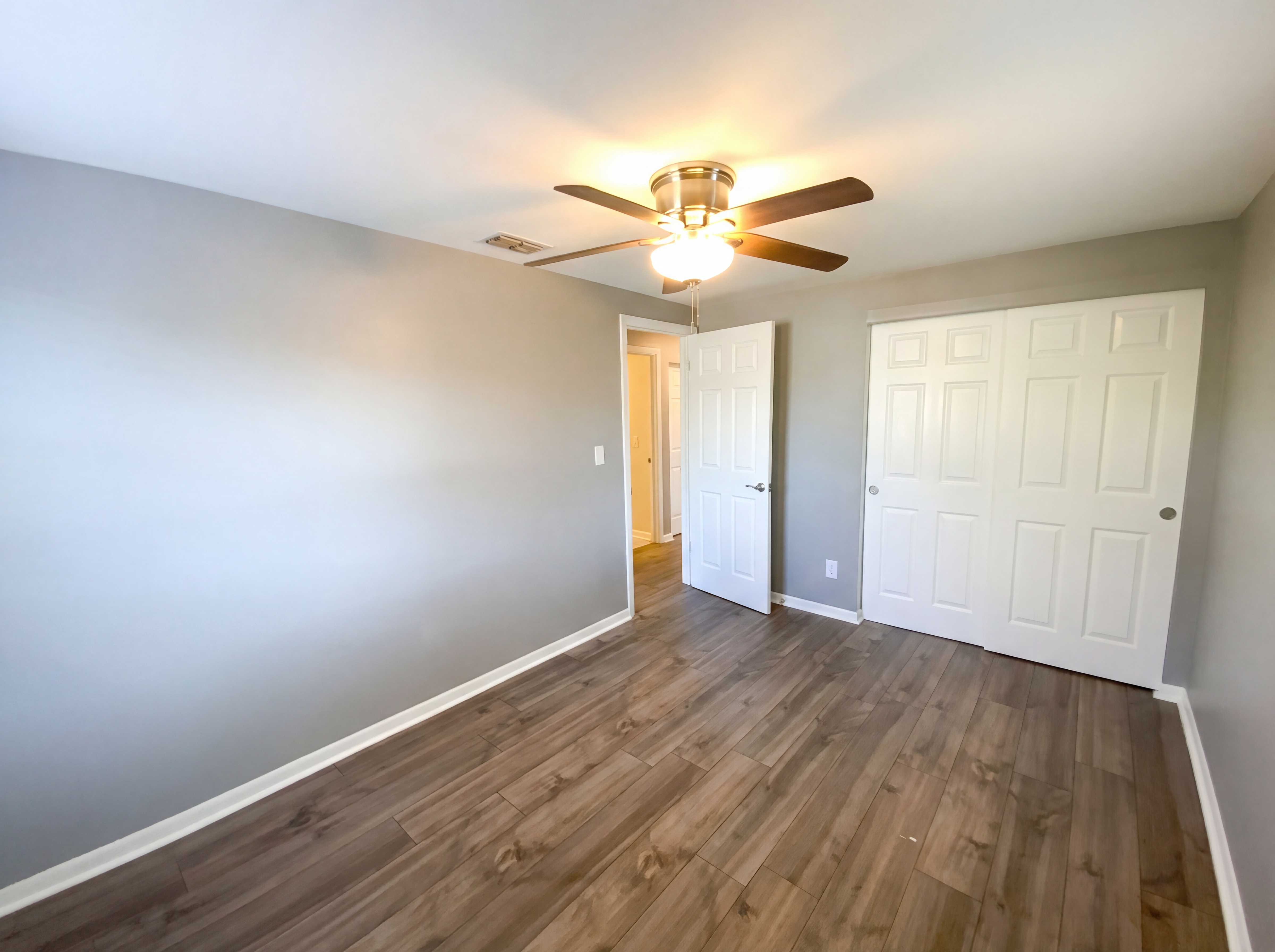 Photo 23 of 29 of 8632 94th St, Seminole, FL