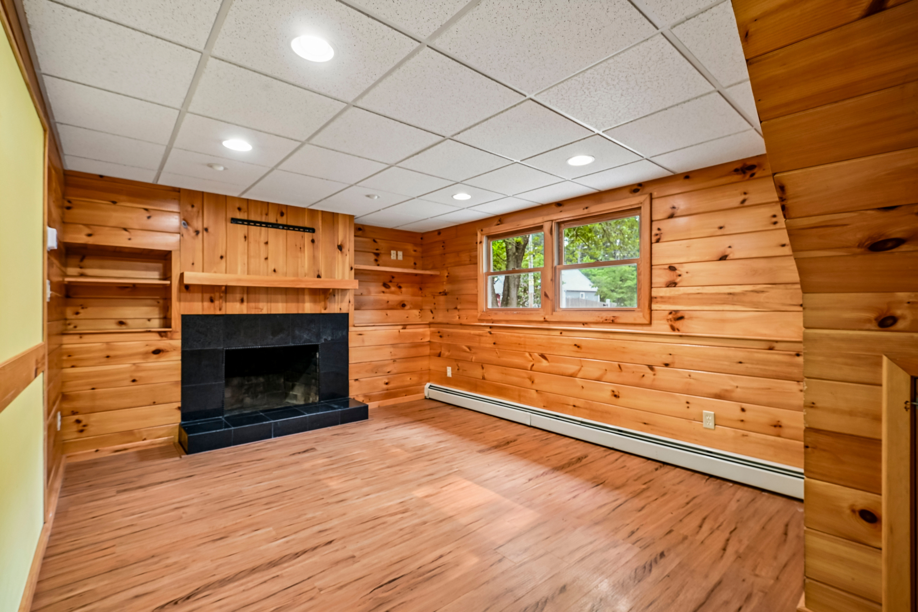 Photo 4 of 39 of 40 Scout Ln, North Attleboro, MA