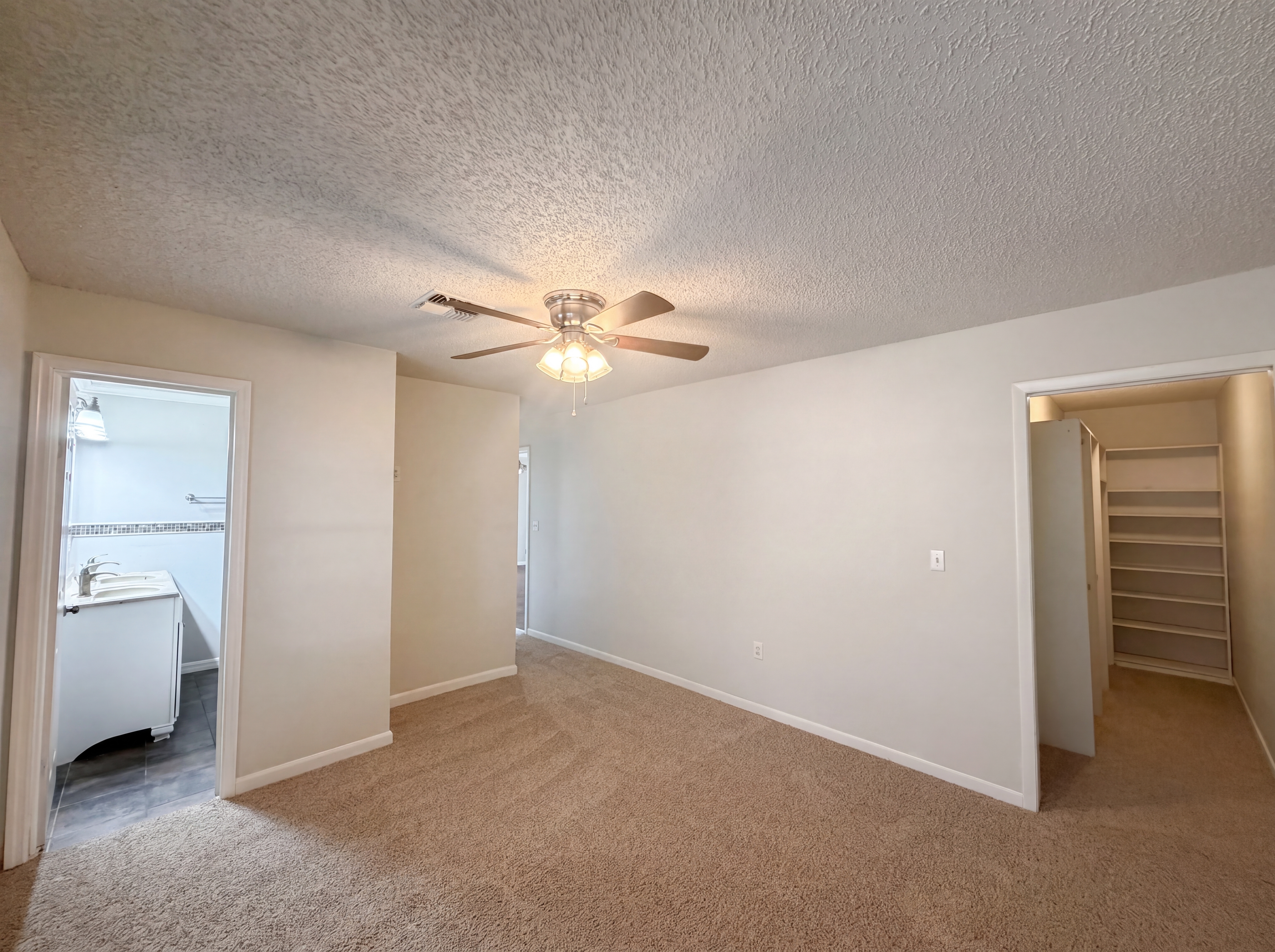 Photo 4 of 19 of 613 4th St NE, Fort Meade, FL