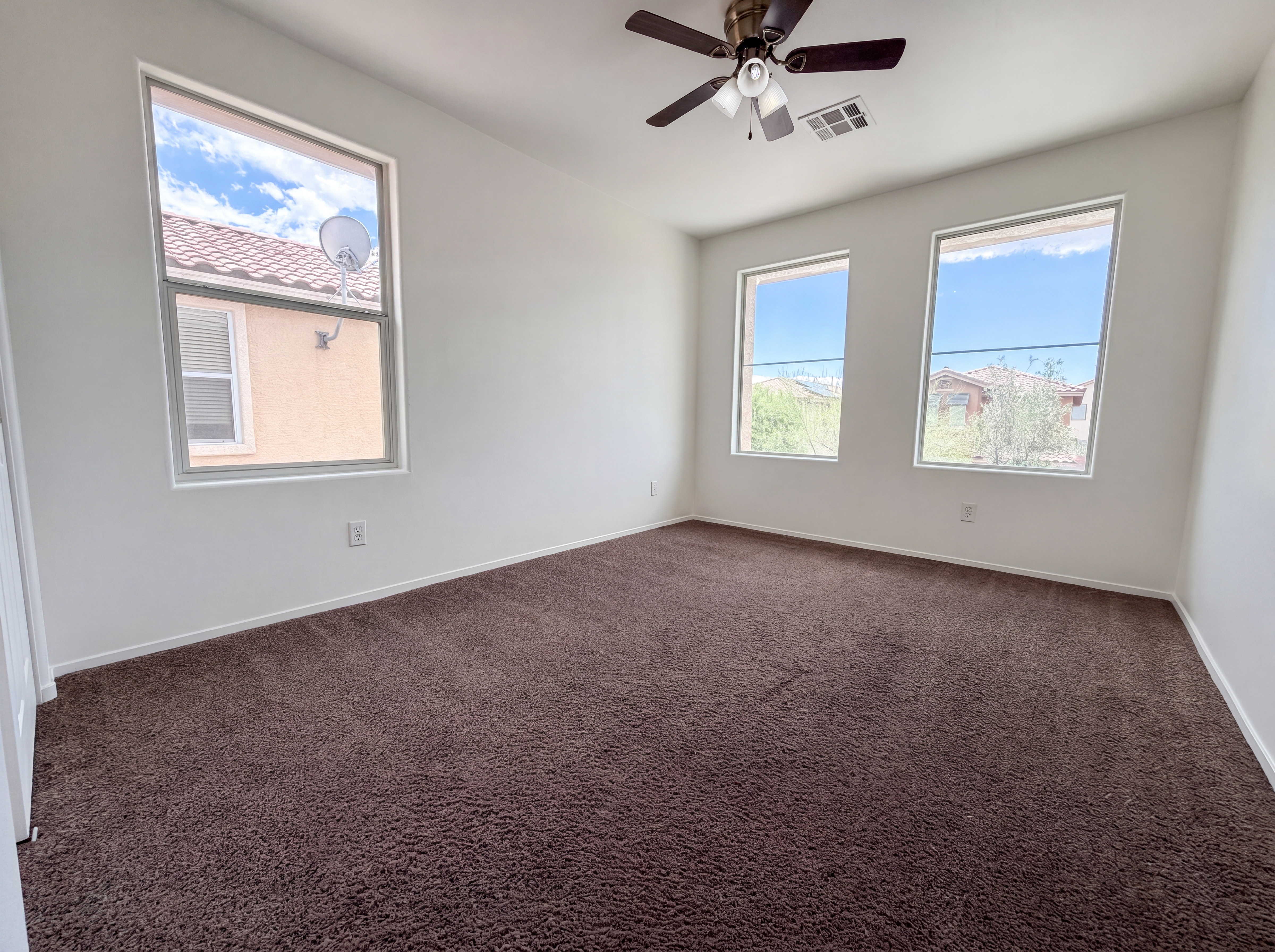 Photo 14 of 25 of 7478 Benlomond Ave, Las Vegas, NV
