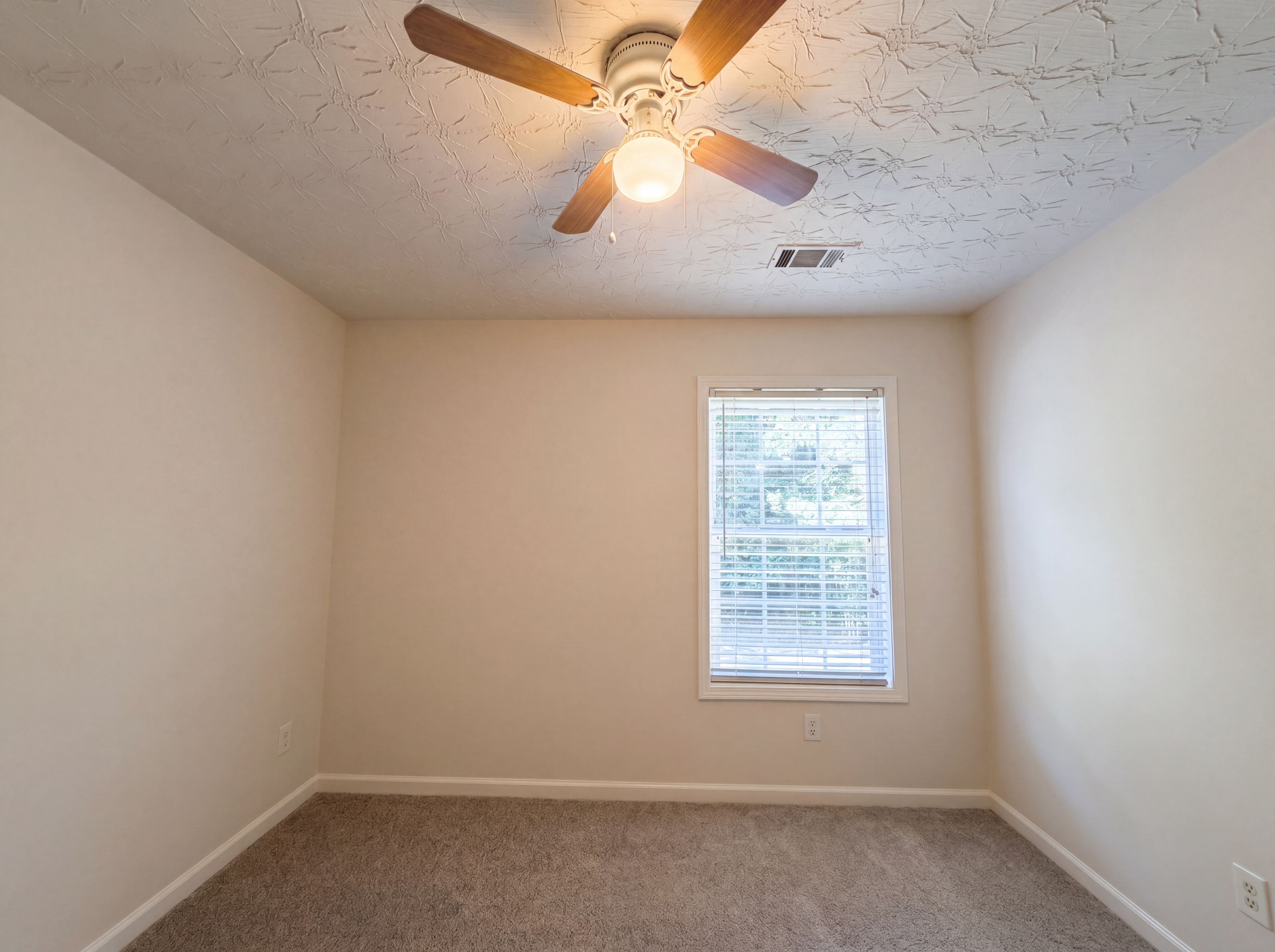 Photo 14 of 29 of 3324 Baymount Way, Lawrenceville, GA