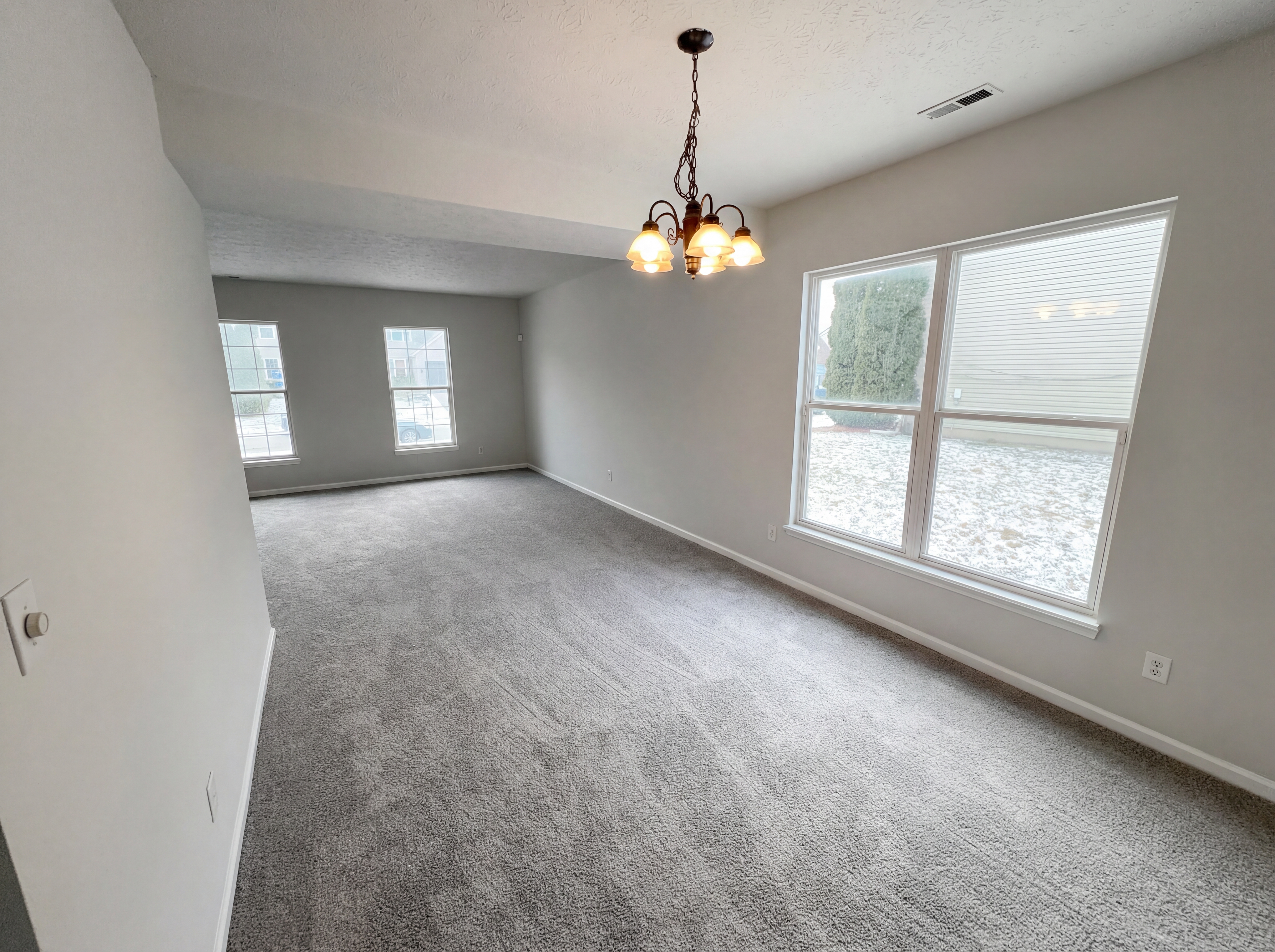 Photo 14 of 30 of 6454 Kentstone Dr, Indianapolis, IN