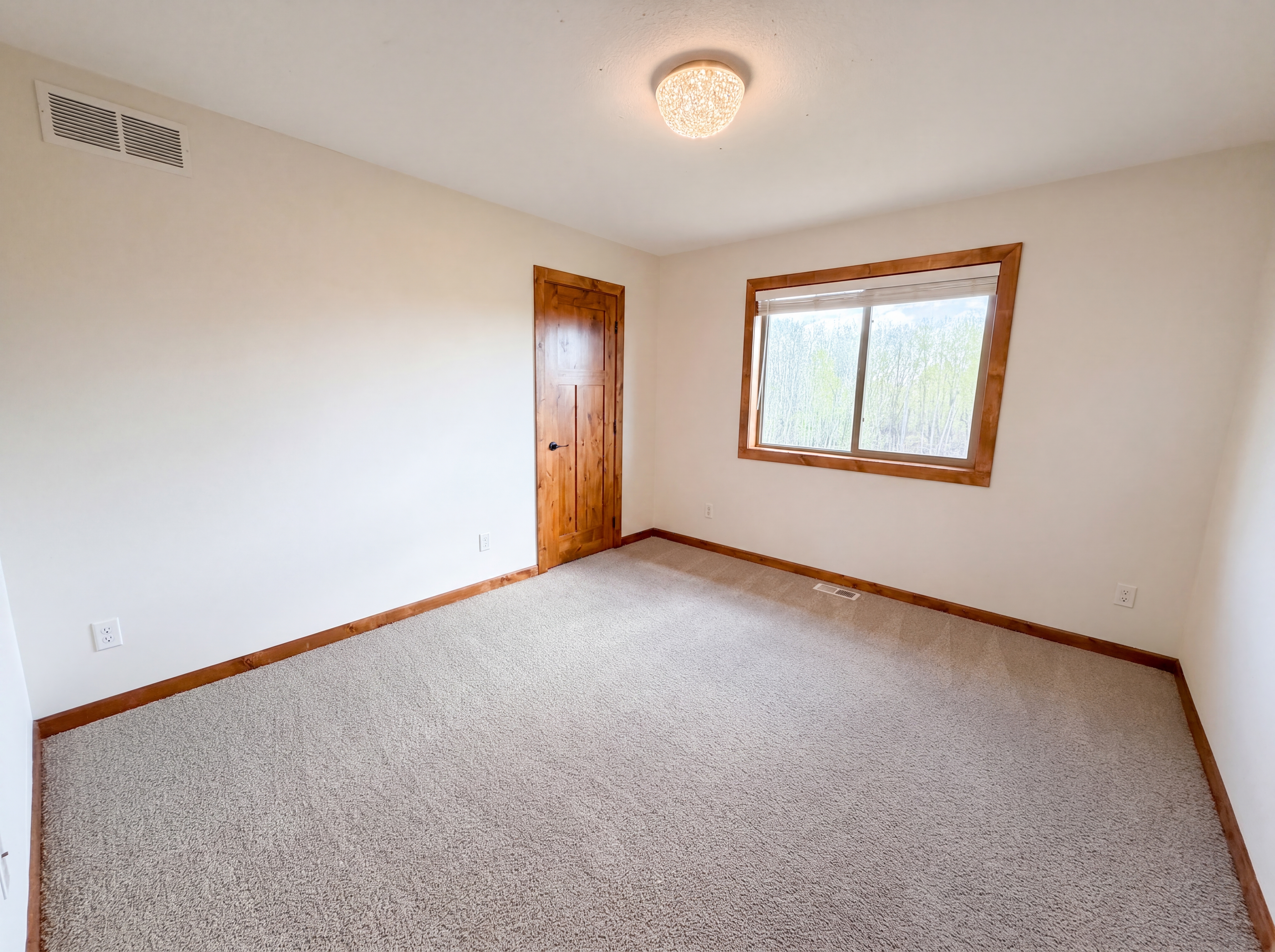 Photo 16 of 34 of 3072 Nottingham Rd S, St. Cloud, MN