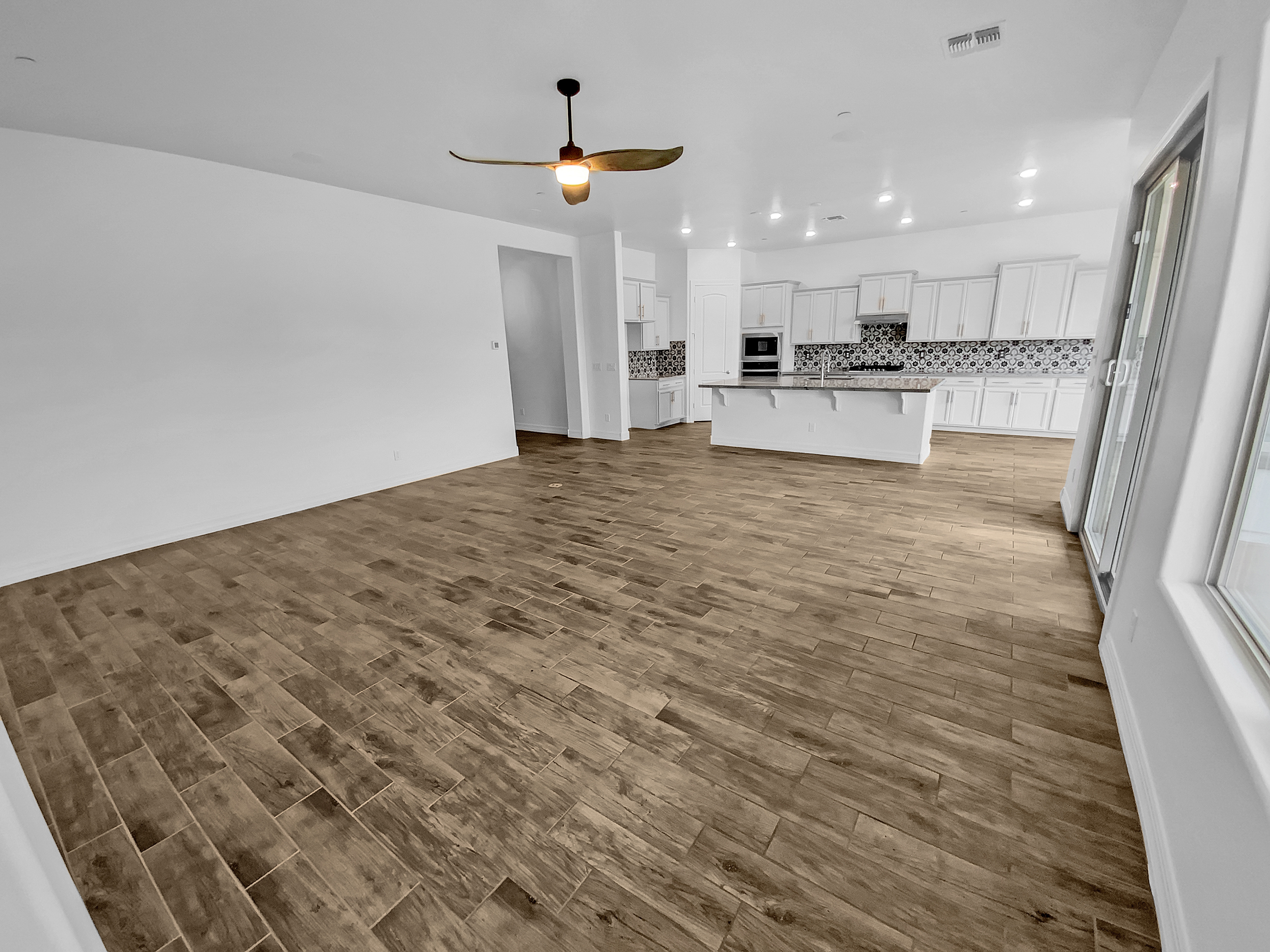 Photo 3 of 27 of 12858 W Pasaro Dr, Peoria, AZ