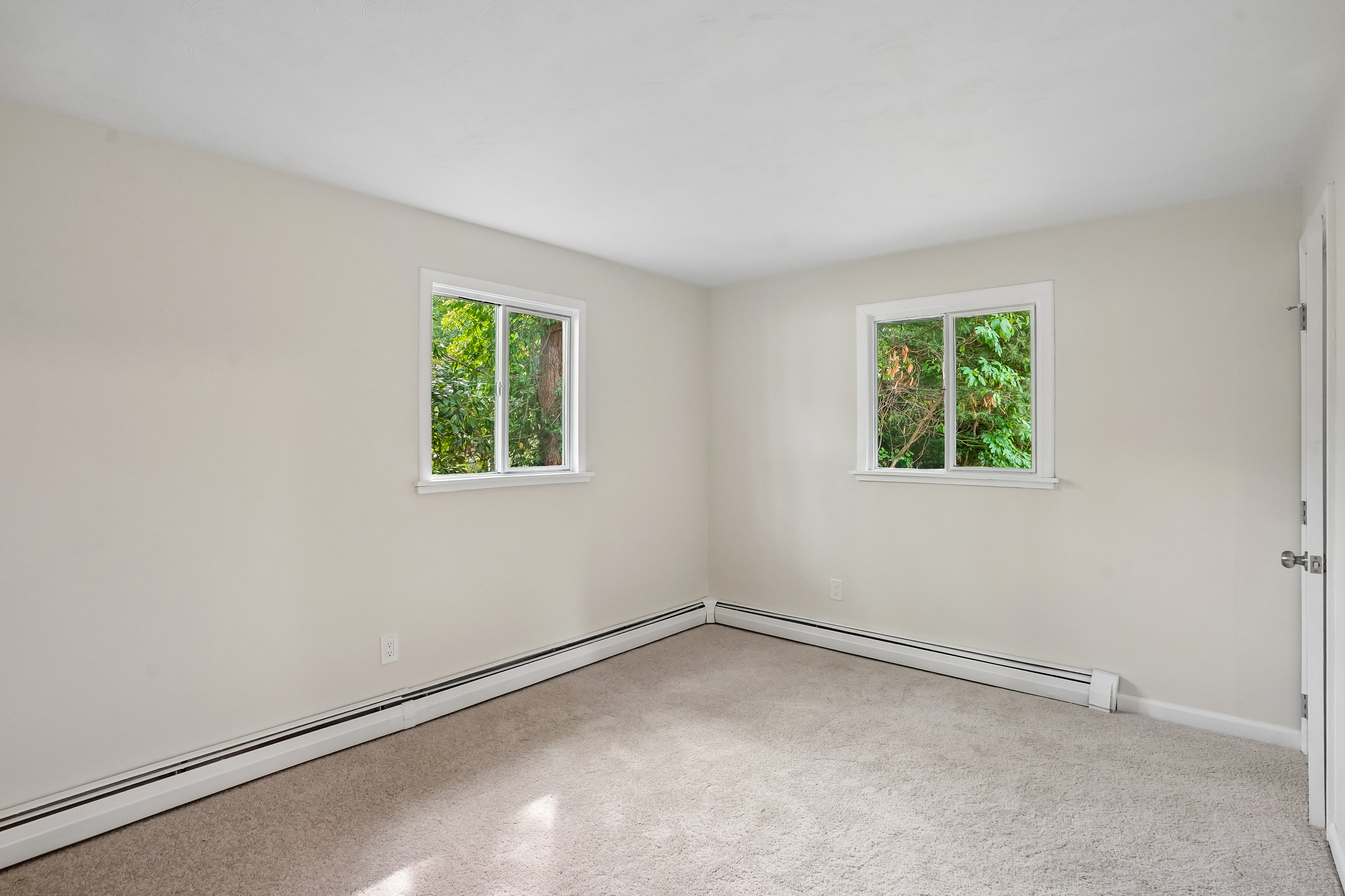 Photo 17 of 27 of 237 Hovenden Ave, Brockton, MA